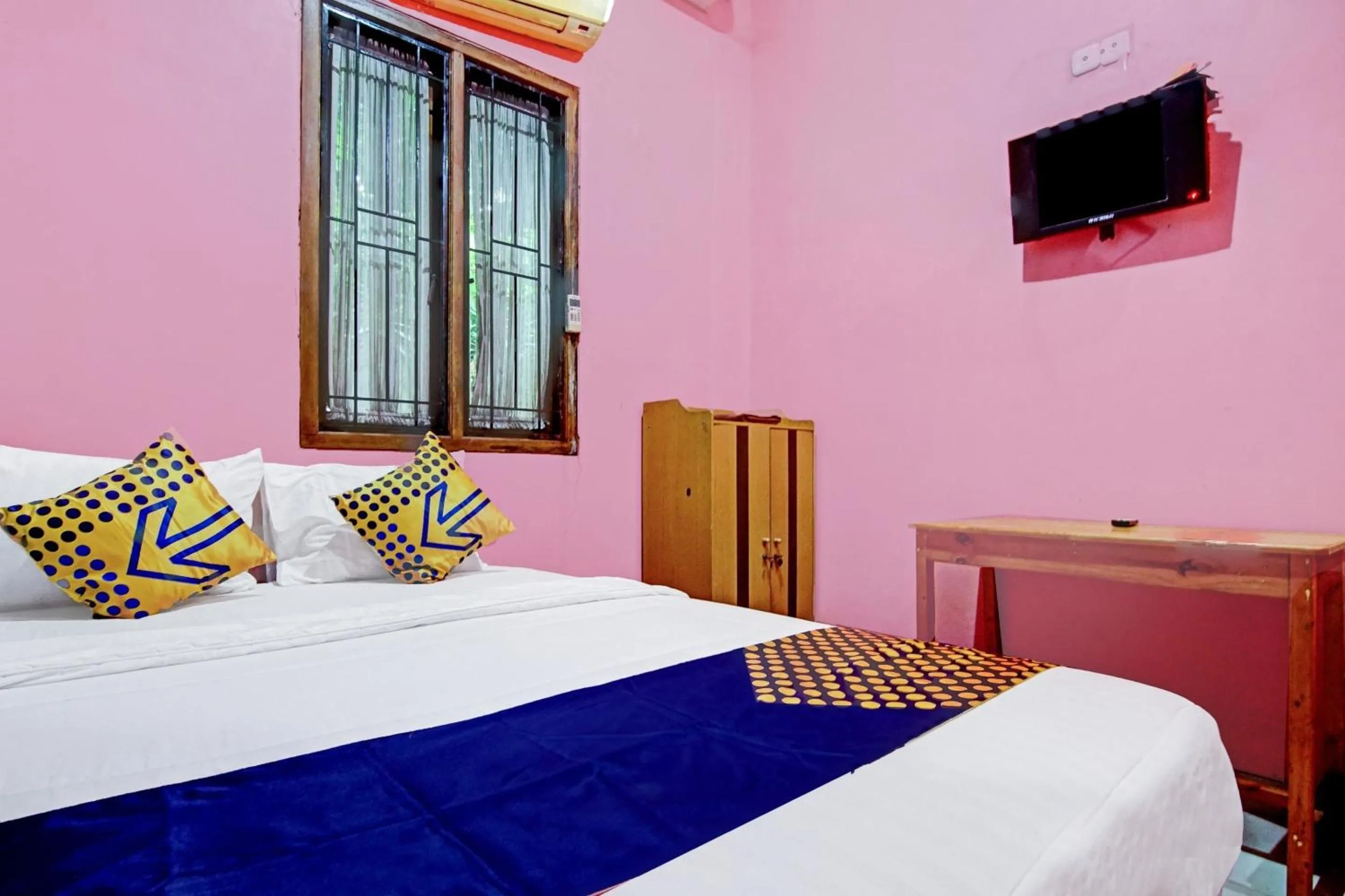 Bedroom, Bed in Hotel O Aliyah Syariah