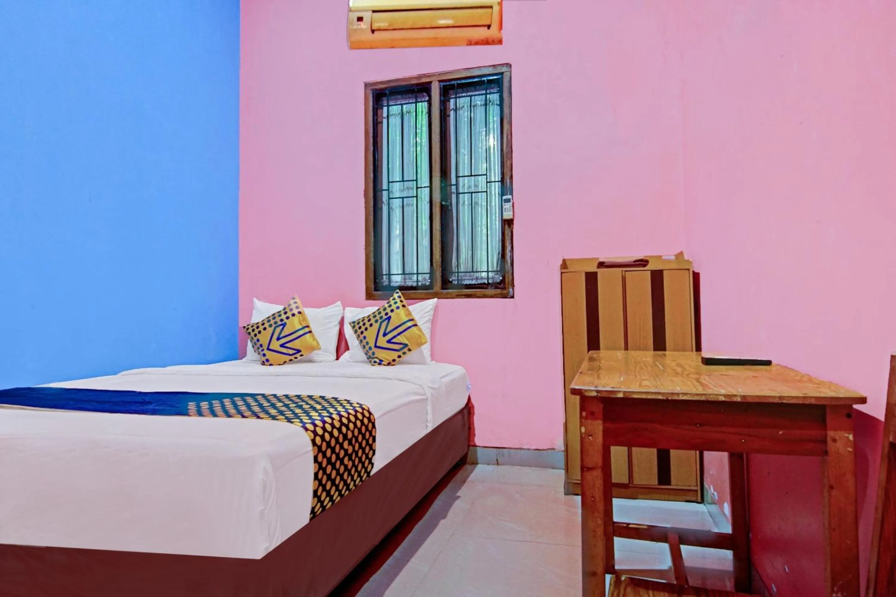 Bedroom, Bed in Hotel O Aliyah Syariah