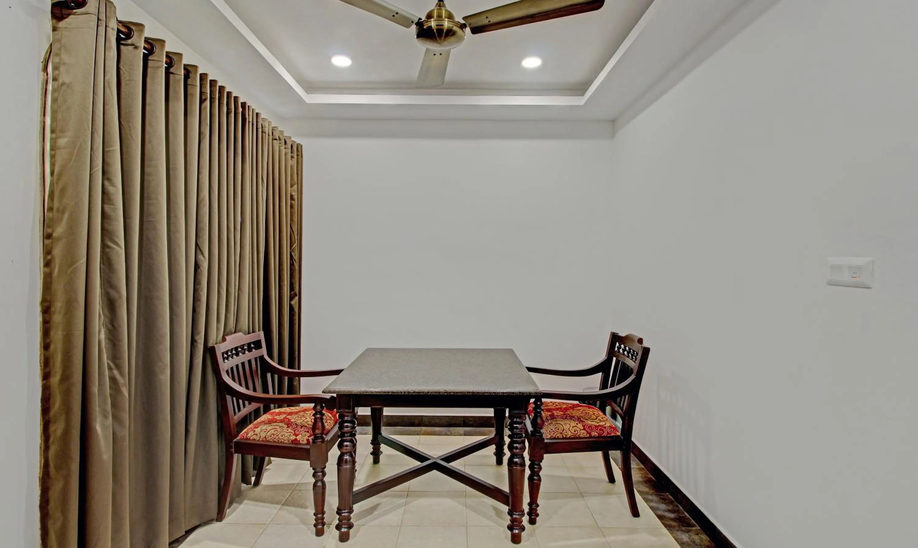 Seating area in Treebo Premium Travancore Palace Cherthala