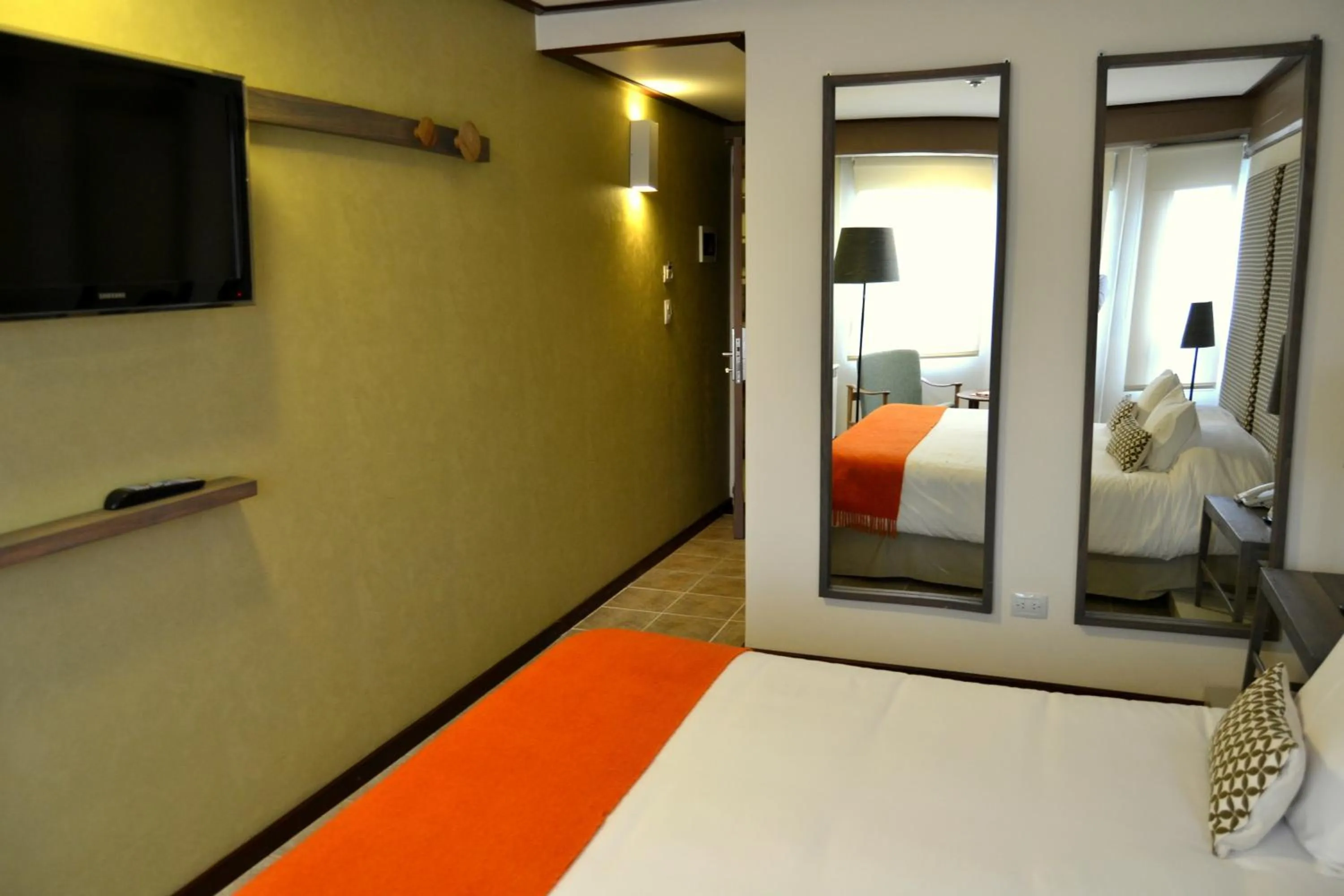 Photo of the whole room, Bed in Hotel ACA El Calafate