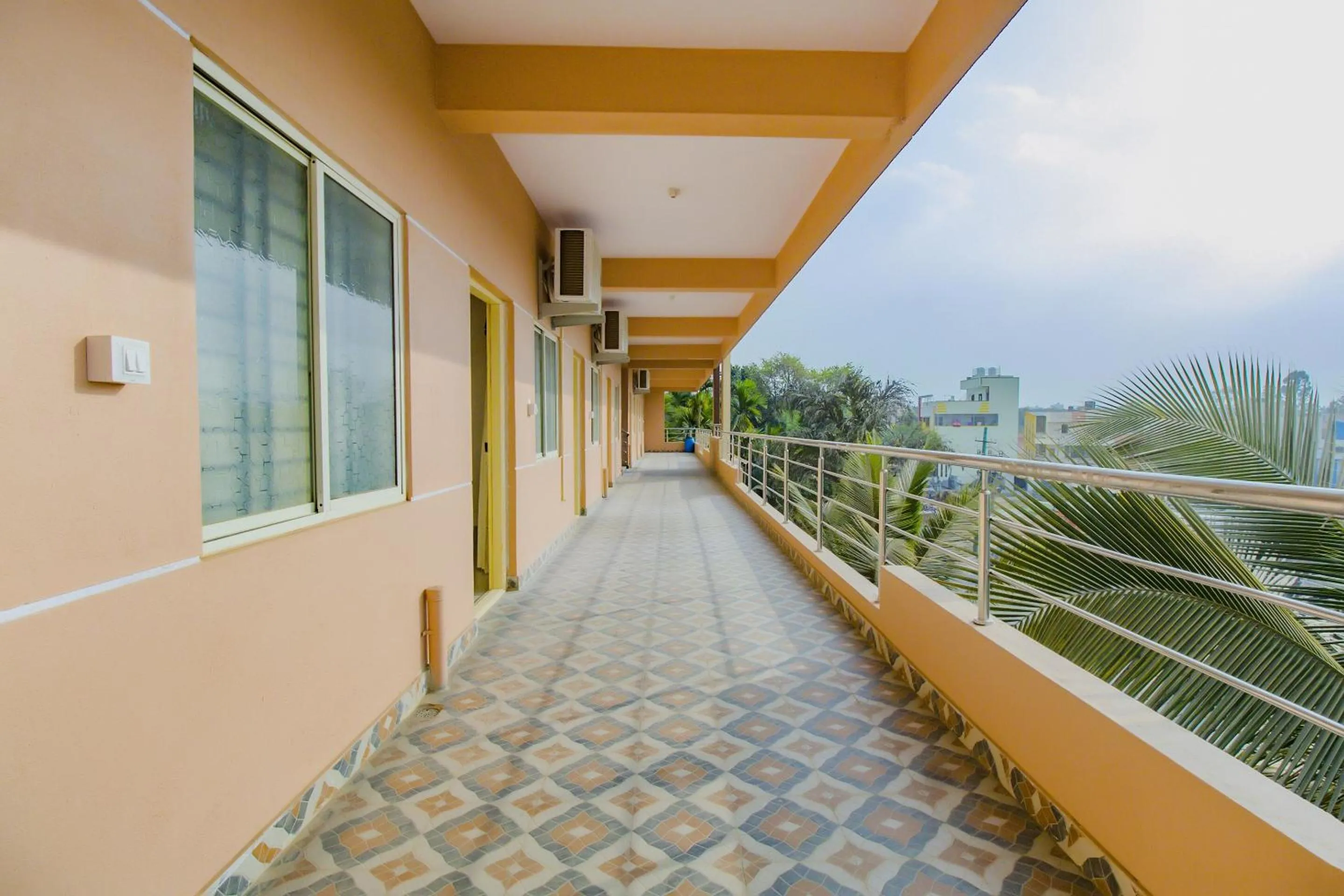 Lobby or reception in Hotel O P N K Suites