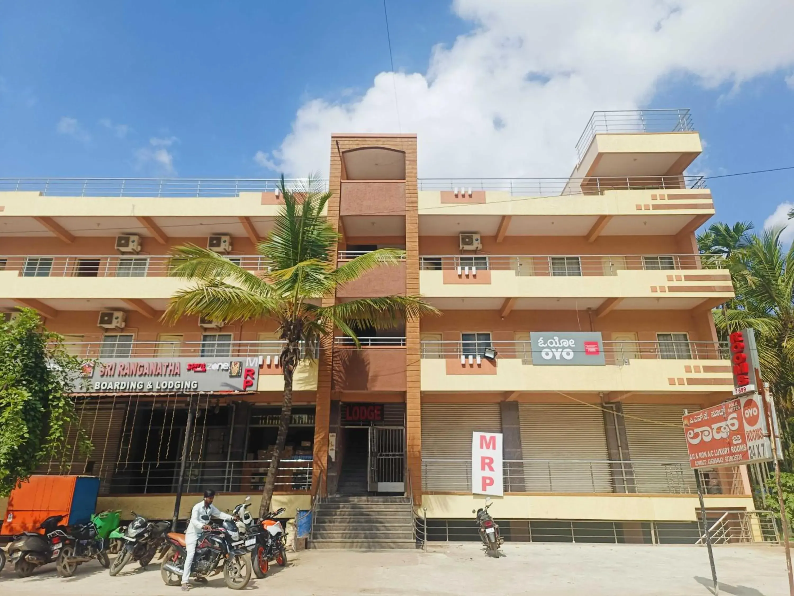 Hotel O P N K Suites Hotel O P N K Suites