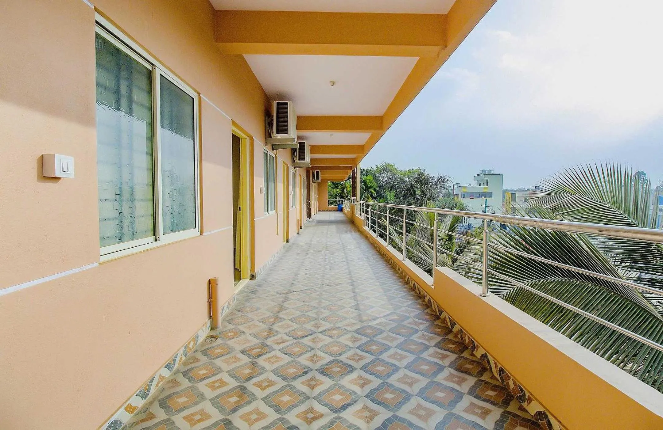 Lobby or reception in Hotel O P N K Suites