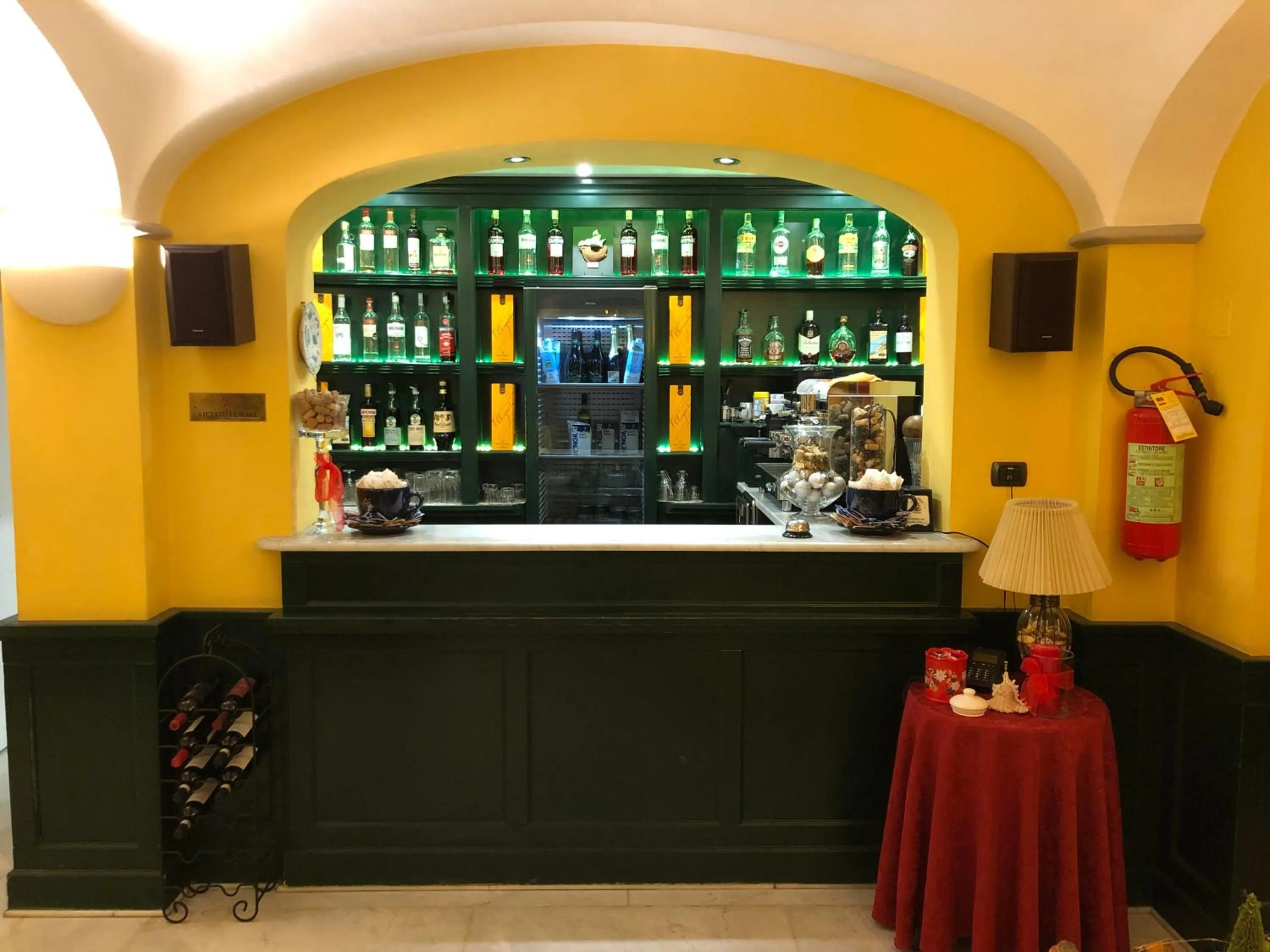 Restaurant/places to eat in MH HOTEL VARAZZE