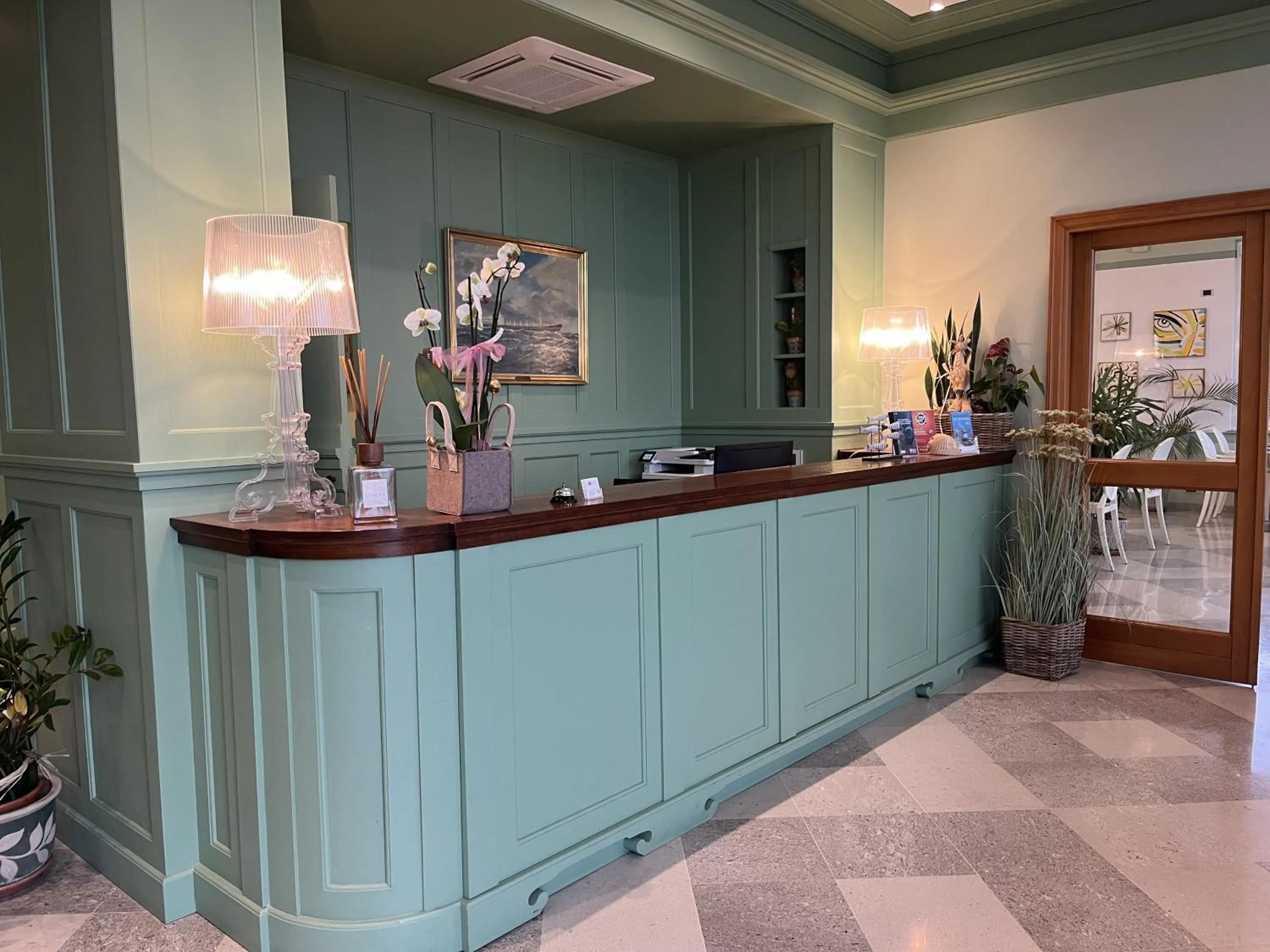 Lobby or reception in MH HOTEL VARAZZE