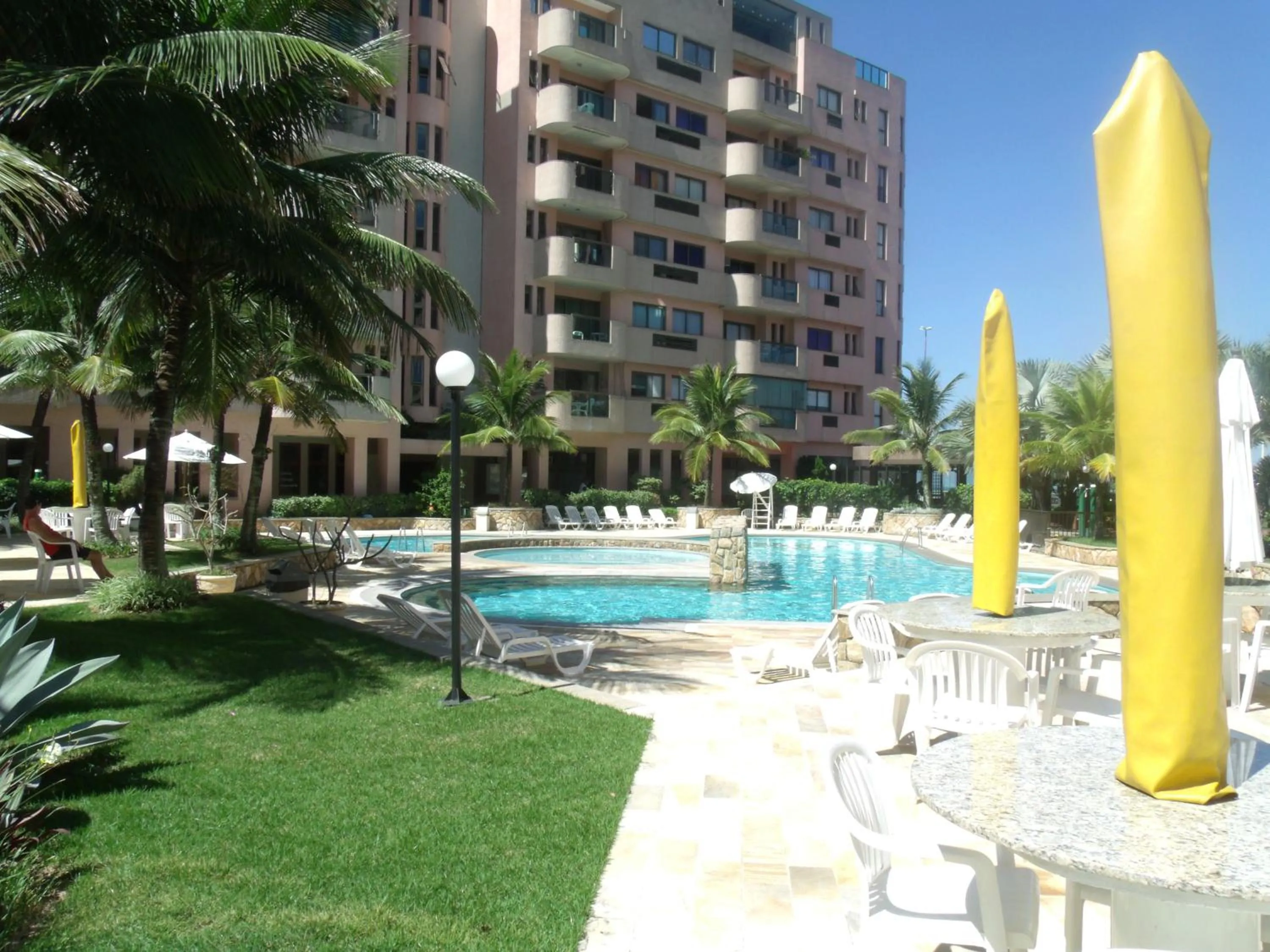 Swimming pool in Alto Estilo Barra Posto 8