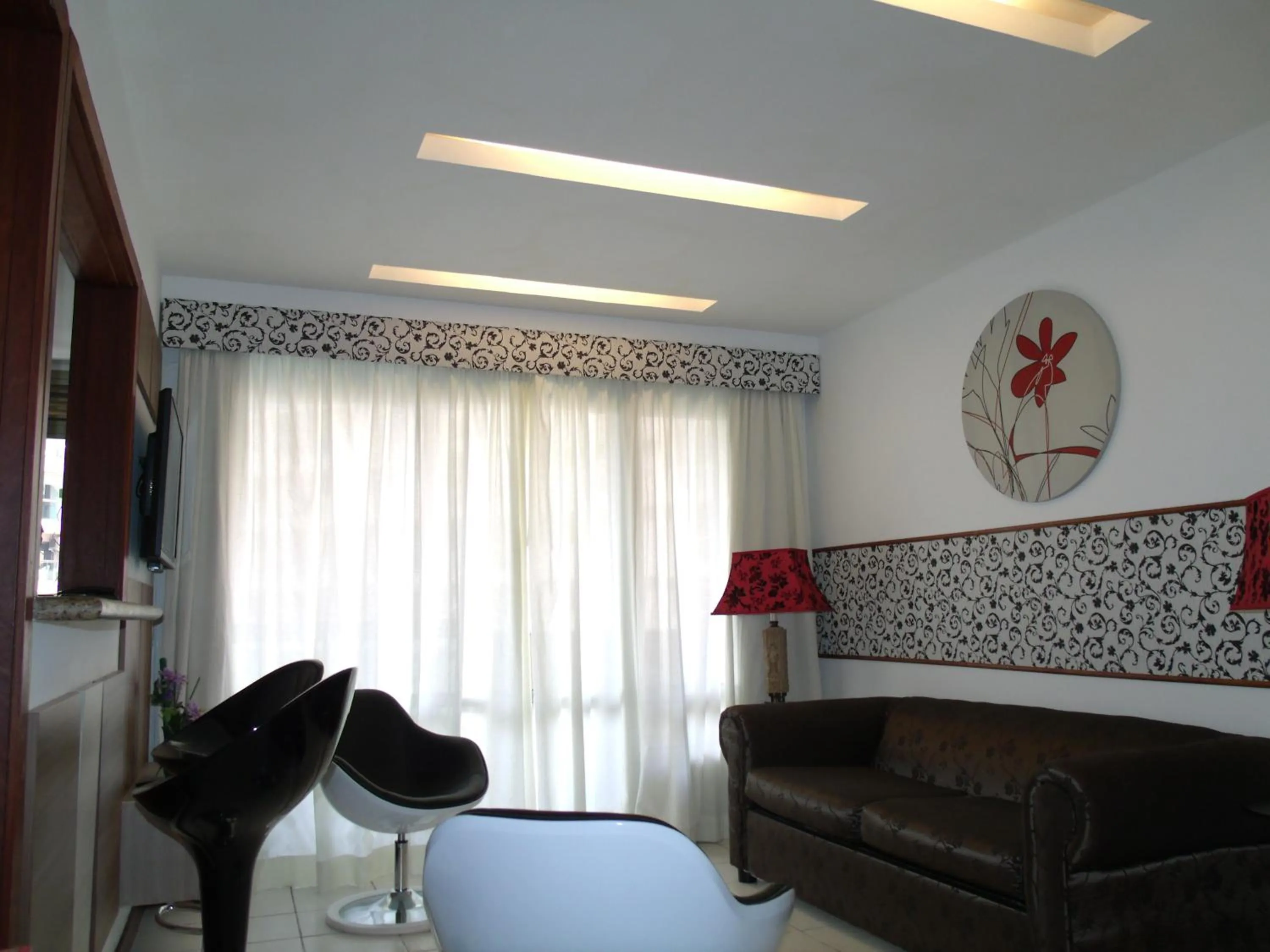 Photo of the whole room in Alto Estilo Barra Posto 8