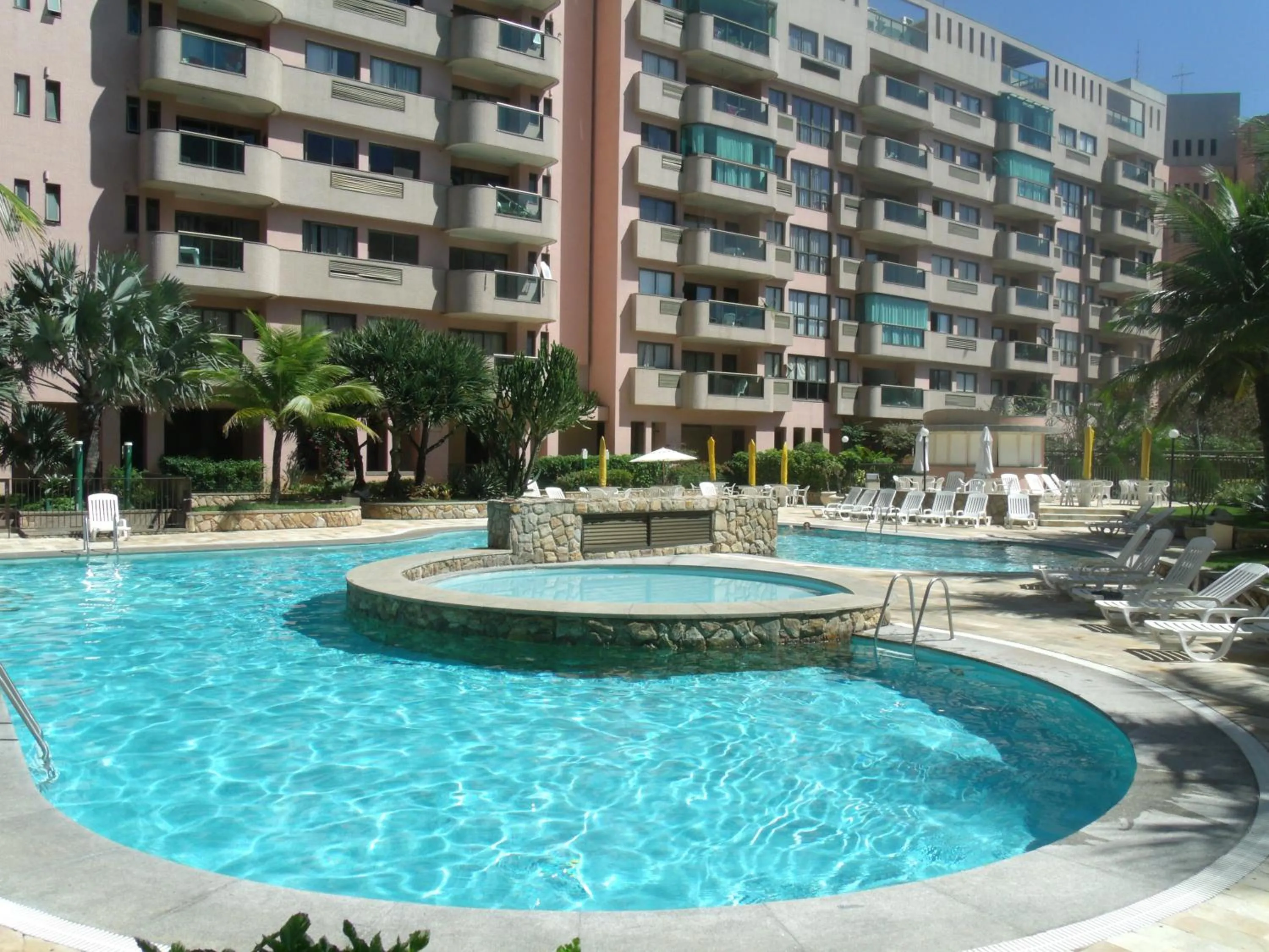 Swimming pool in Alto Estilo Barra Posto 8