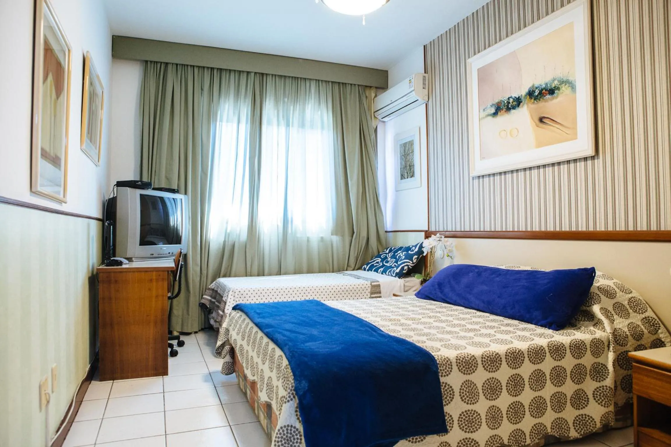 Day, Bed in Alto Estilo Barra Posto 8