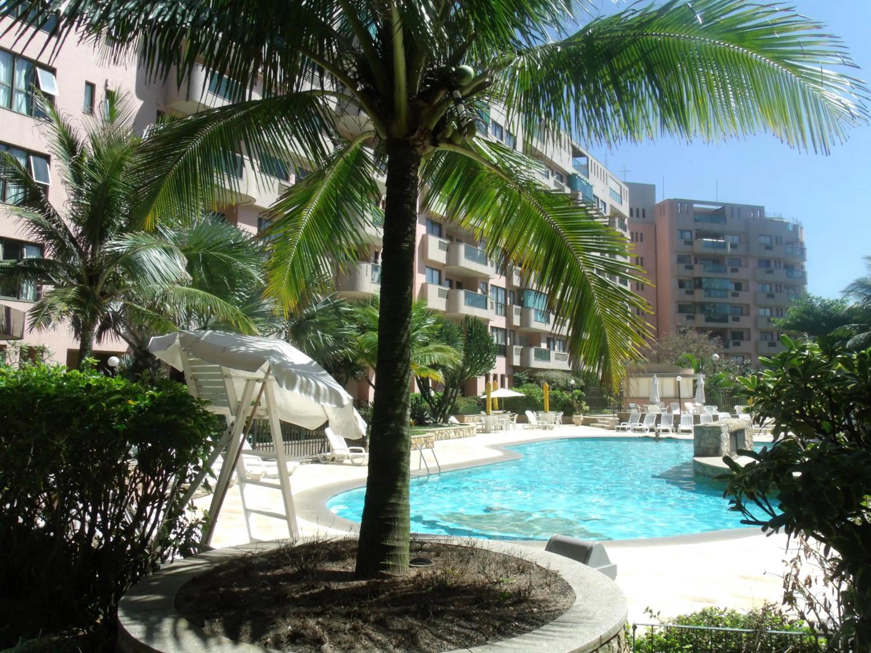 Swimming pool in Alto Estilo Barra Posto 8