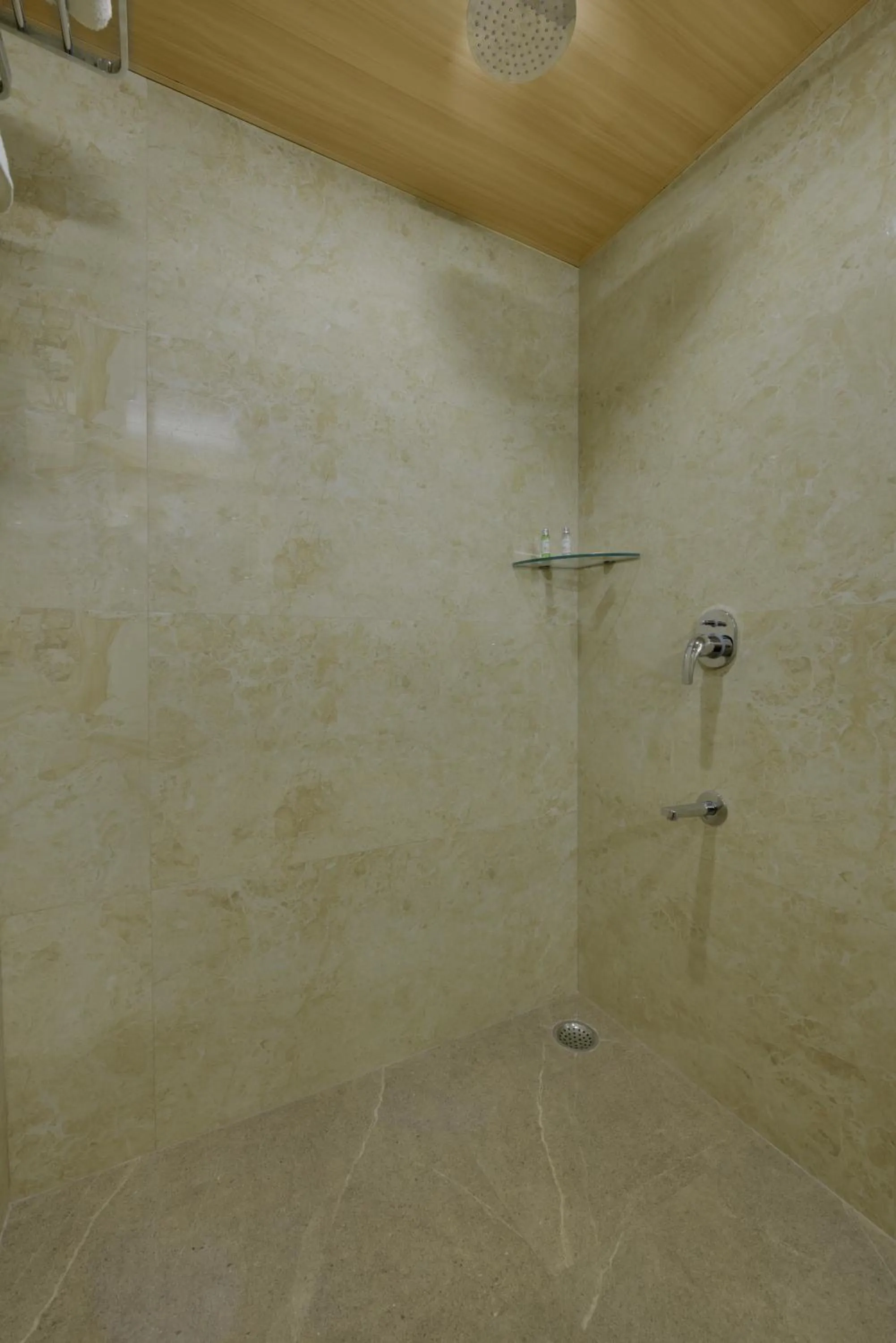 Bathroom in Hotel khumani By Hills N Dunes