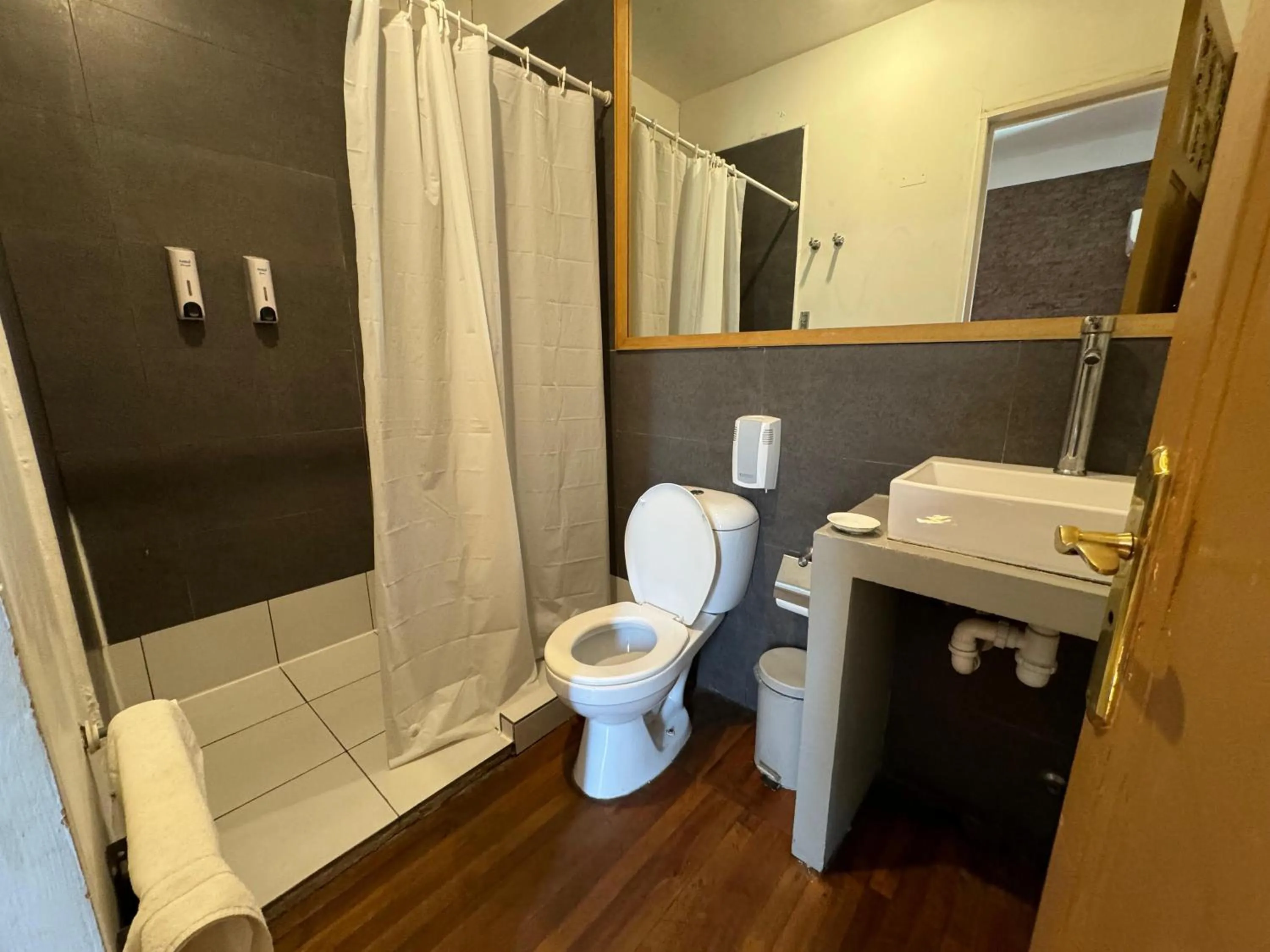 Bathroom in Hotel Casa Lyon