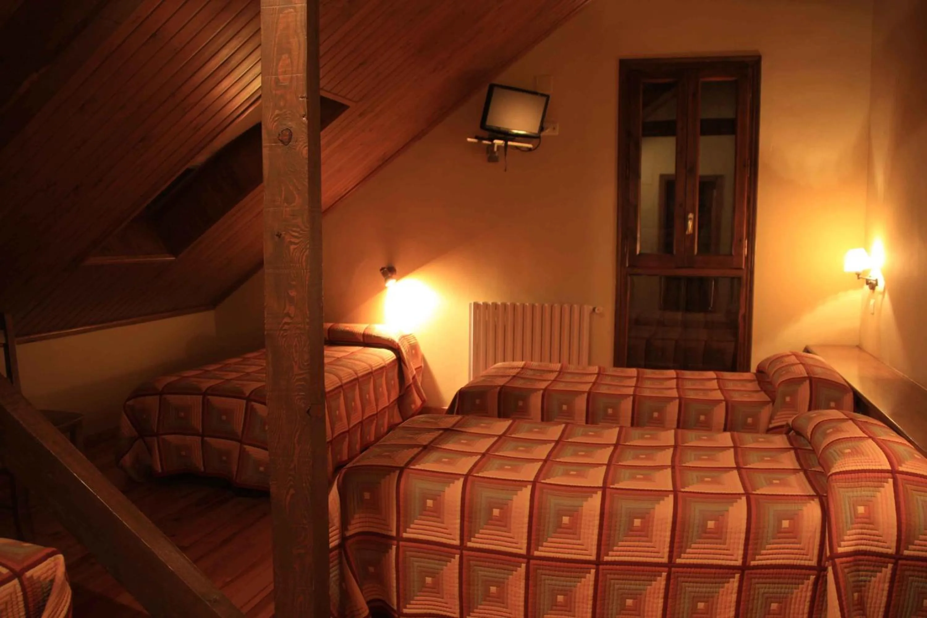 Photo of the whole room, Bed in Hotel, Bungalows y Camping Viu
