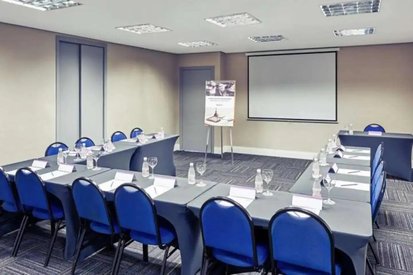 Meeting/conference room in FLAT Jardins São Paulo excelente!