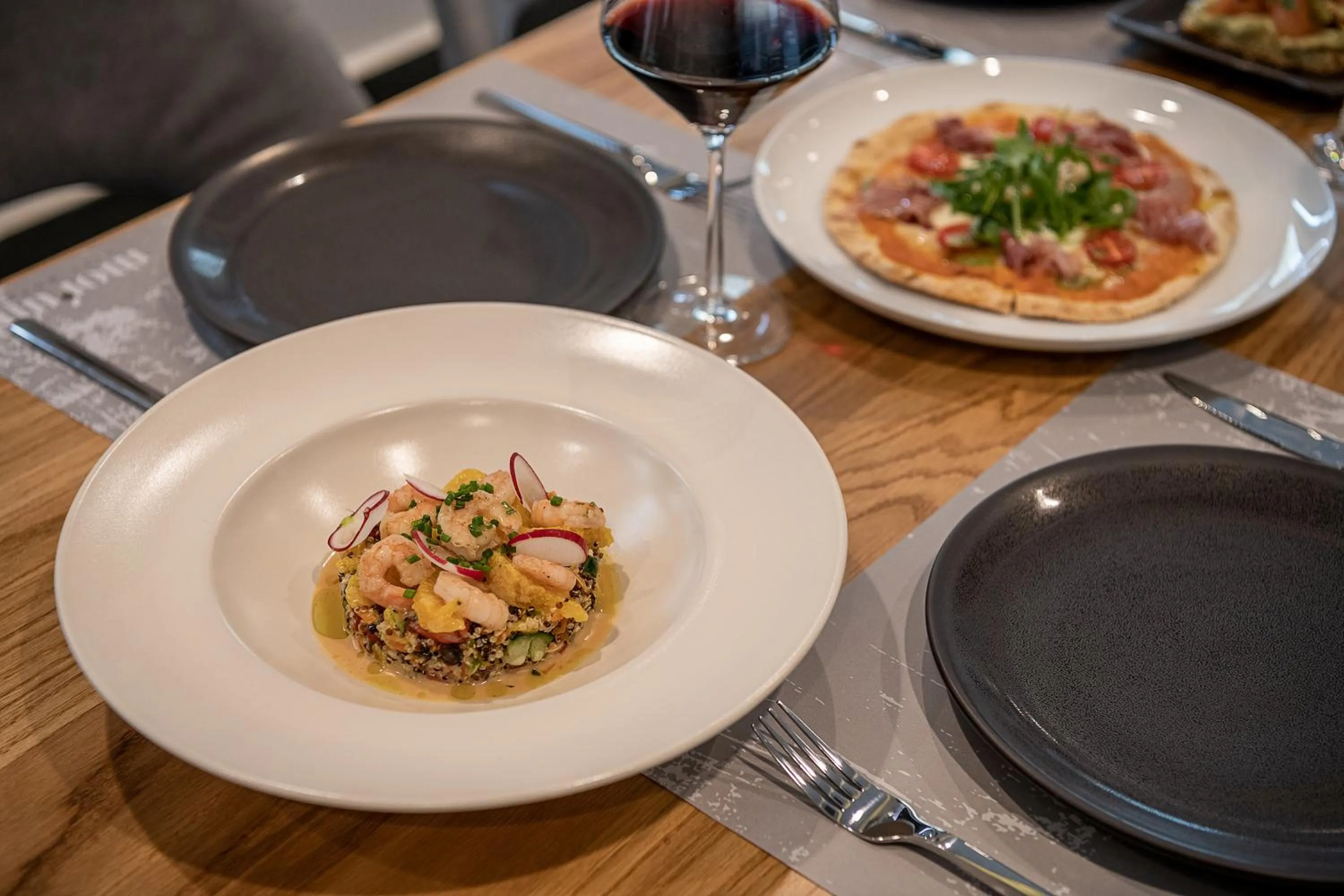 Restaurant/places to eat in Morum City Hotel Chania