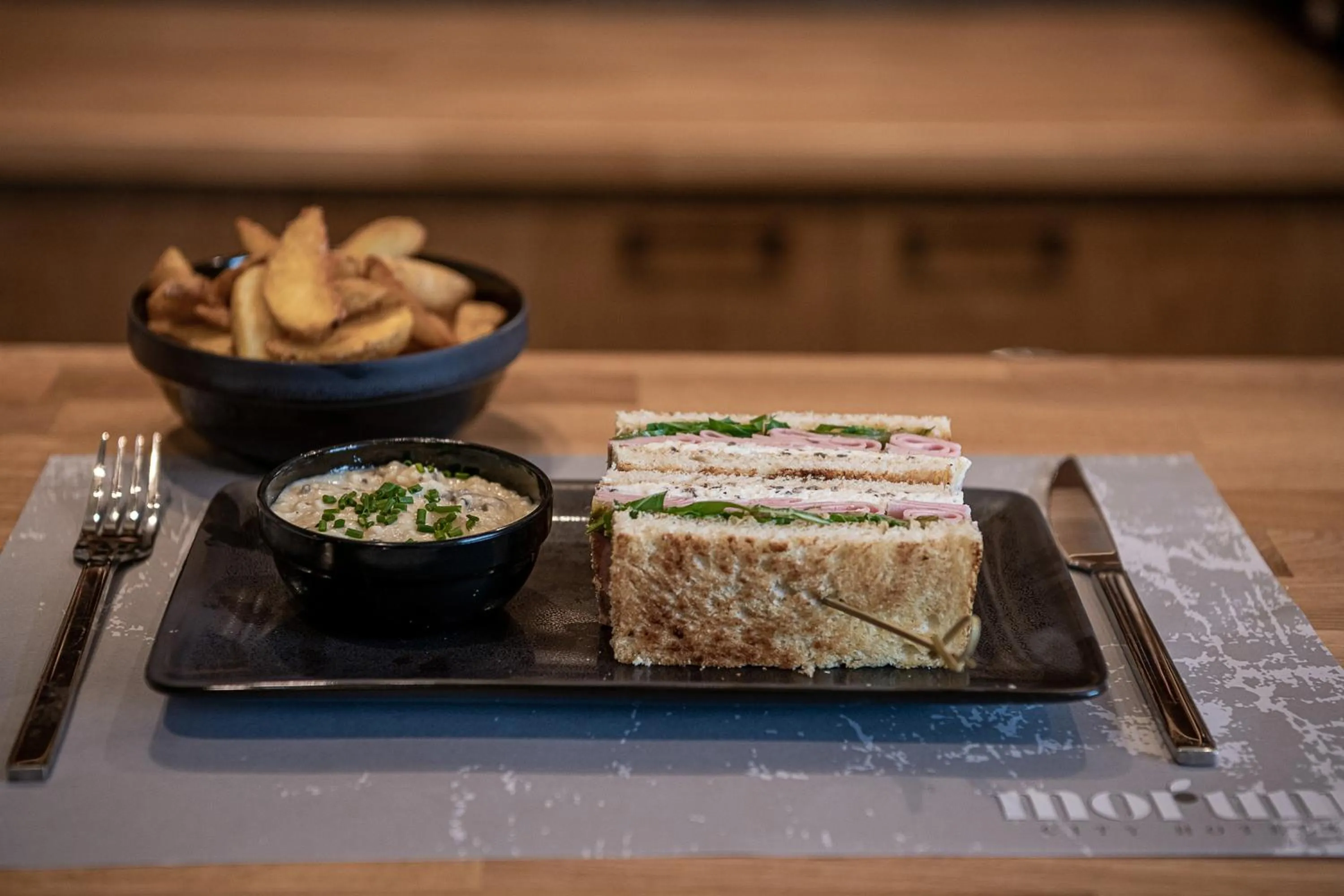 Restaurant/places to eat in Morum City Hotel Chania