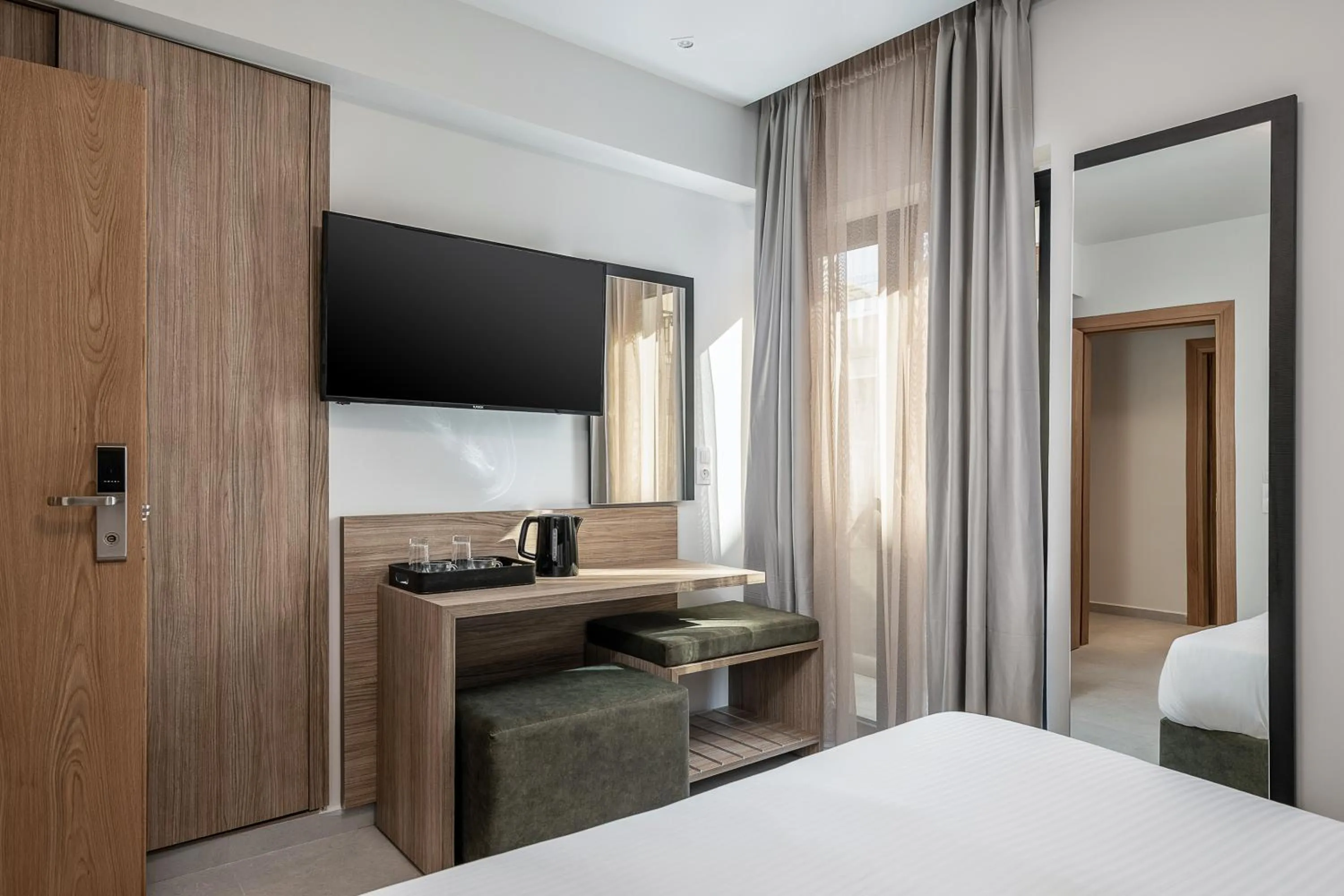 TV and multimedia, Bed in Morum City Hotel Chania