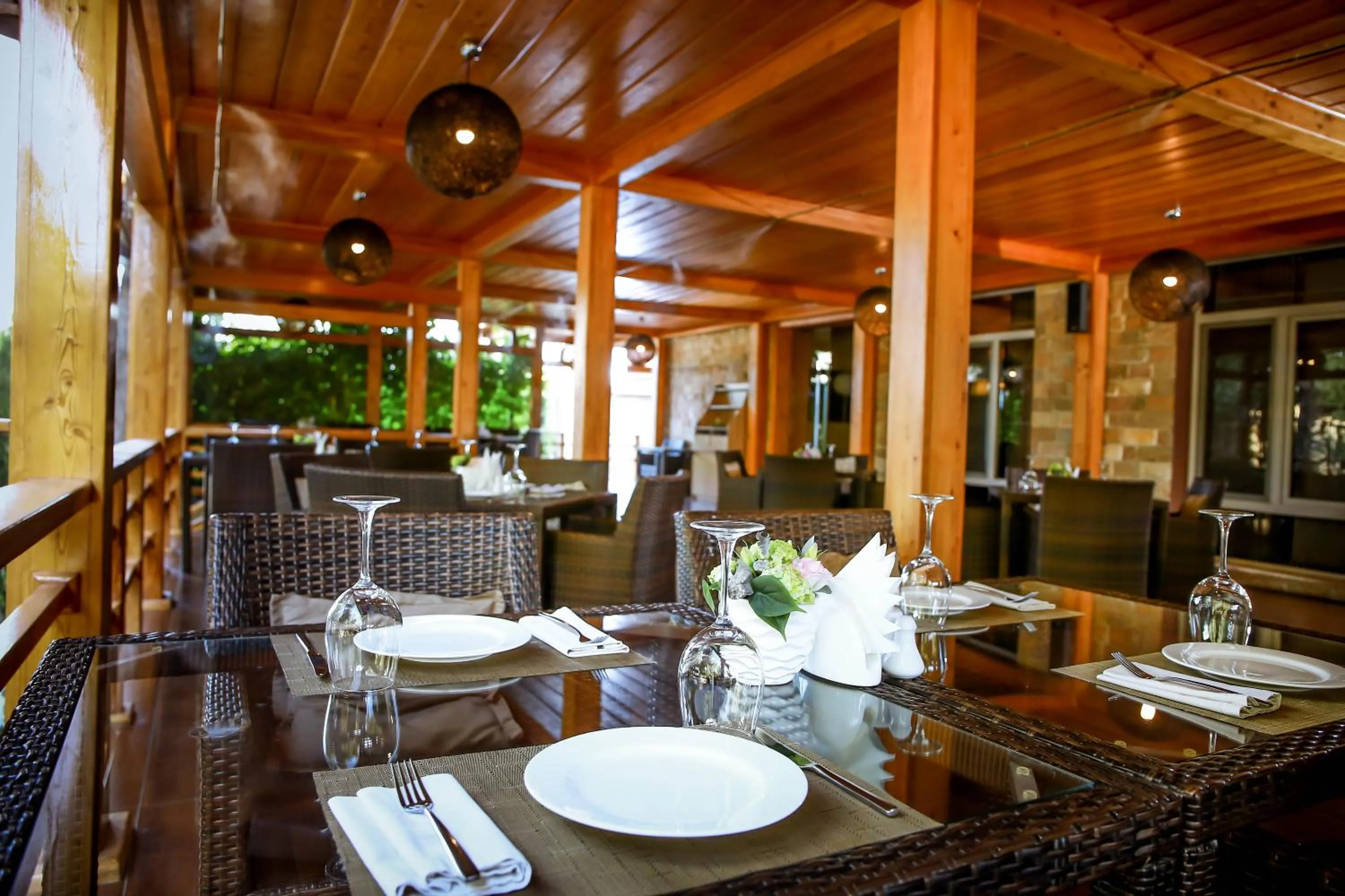 Restaurant/places to eat in Grand M Hotel