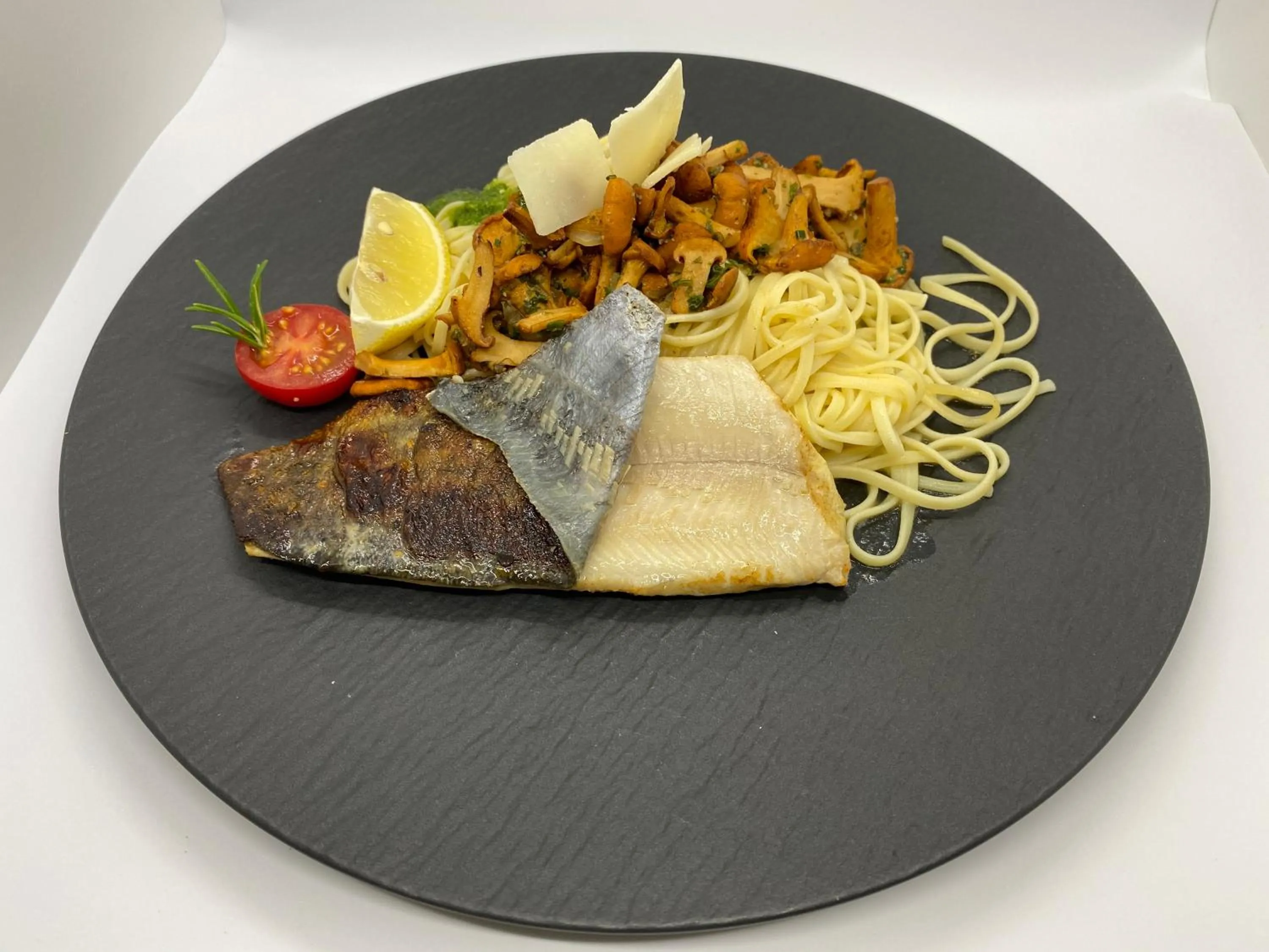 Restaurant/places to eat in Hotel Restaurant Rössle