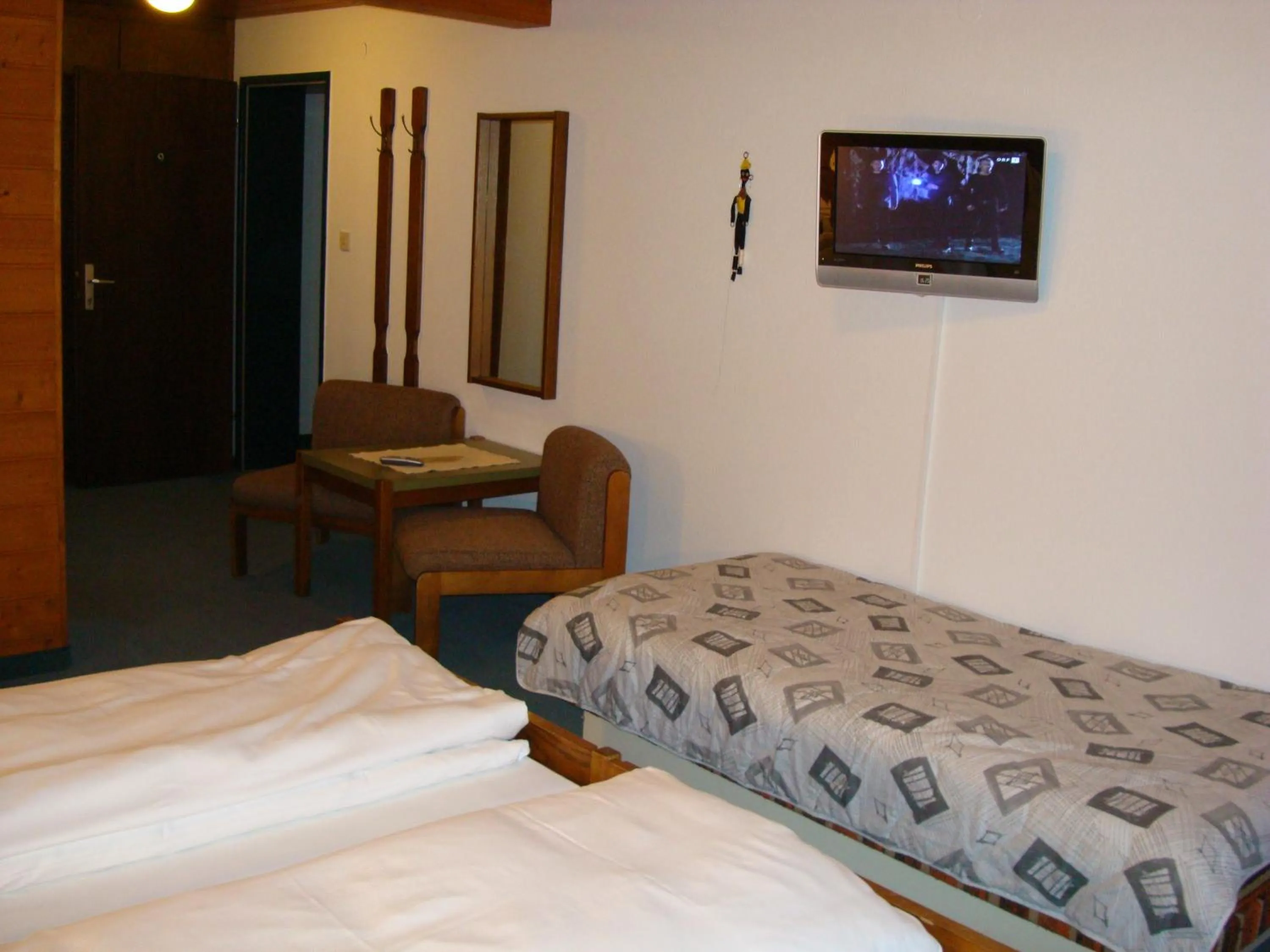 TV and multimedia, Bed in Hotel Restaurant Rössle