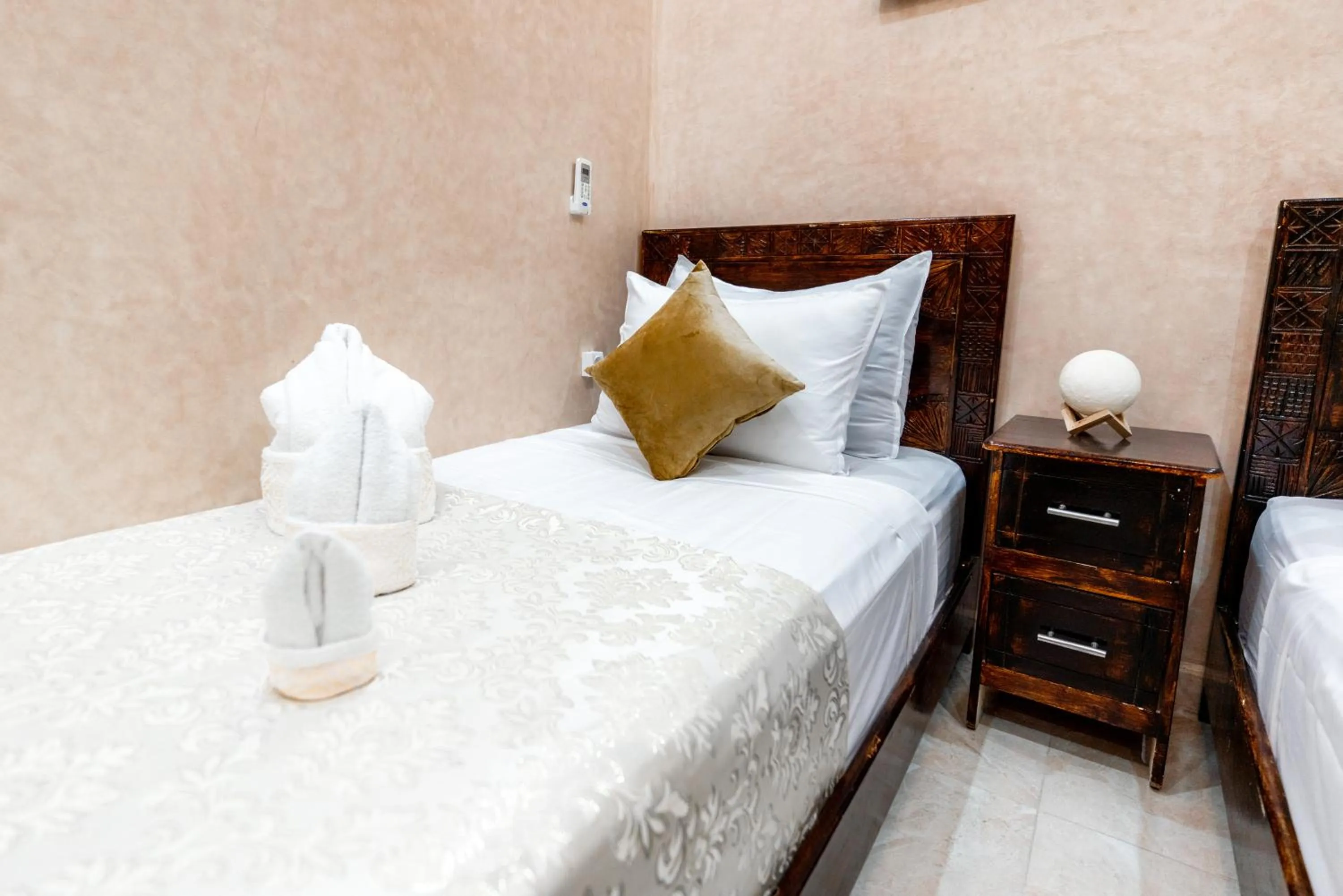 Bed in Riad Alice Terrace & Spa