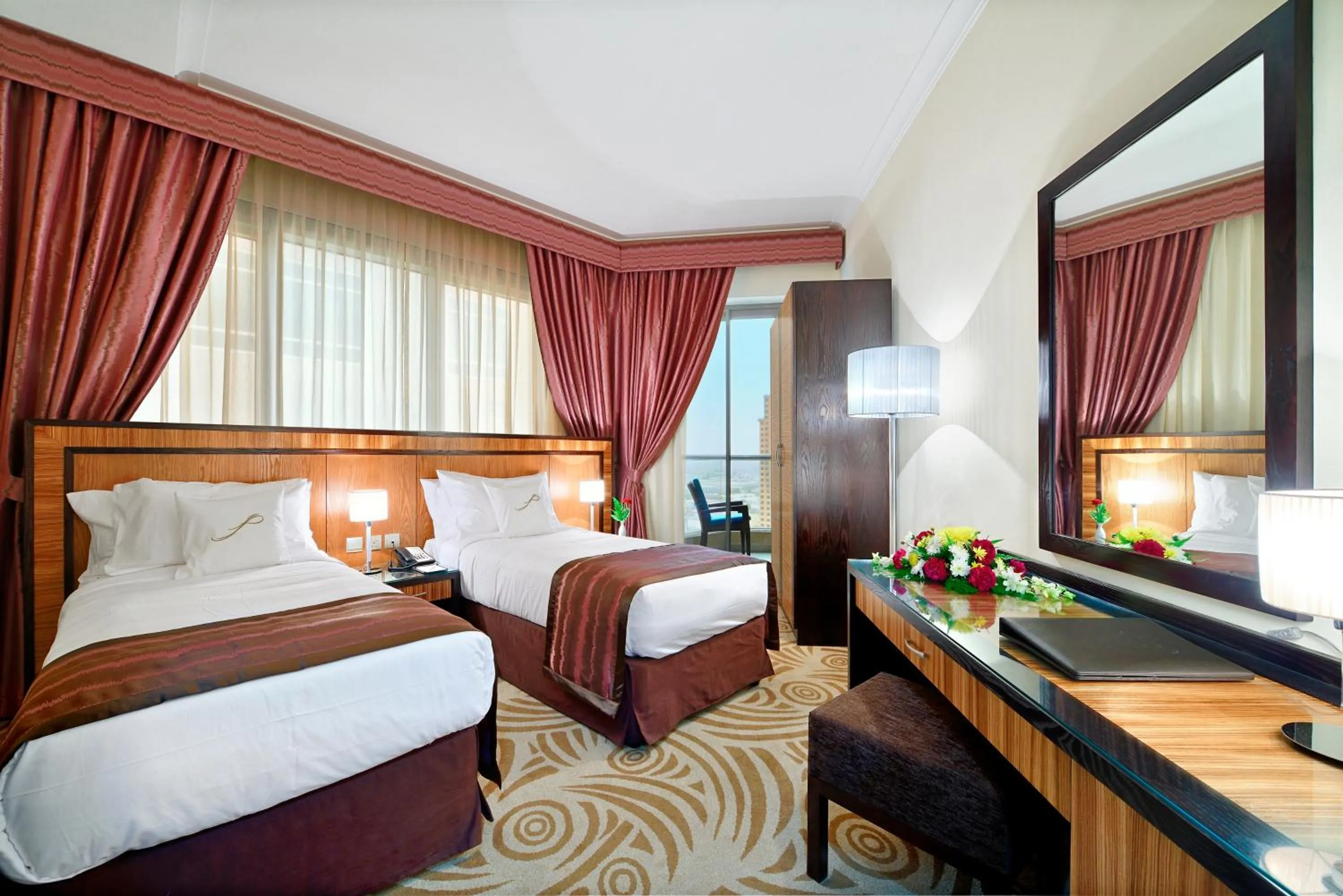 Bed in Al Majaz Premiere Hotel Apartments