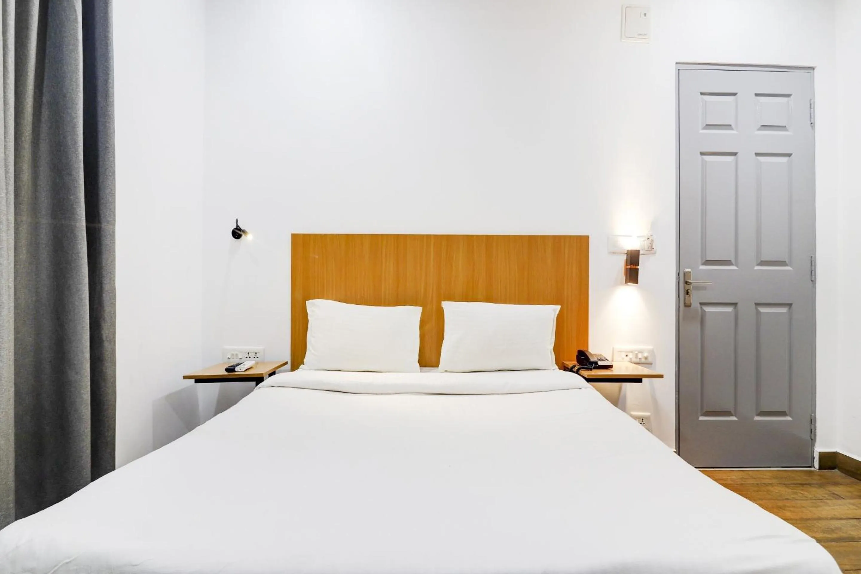 Bedroom in Townhouse Madhapur Near Shilparamam