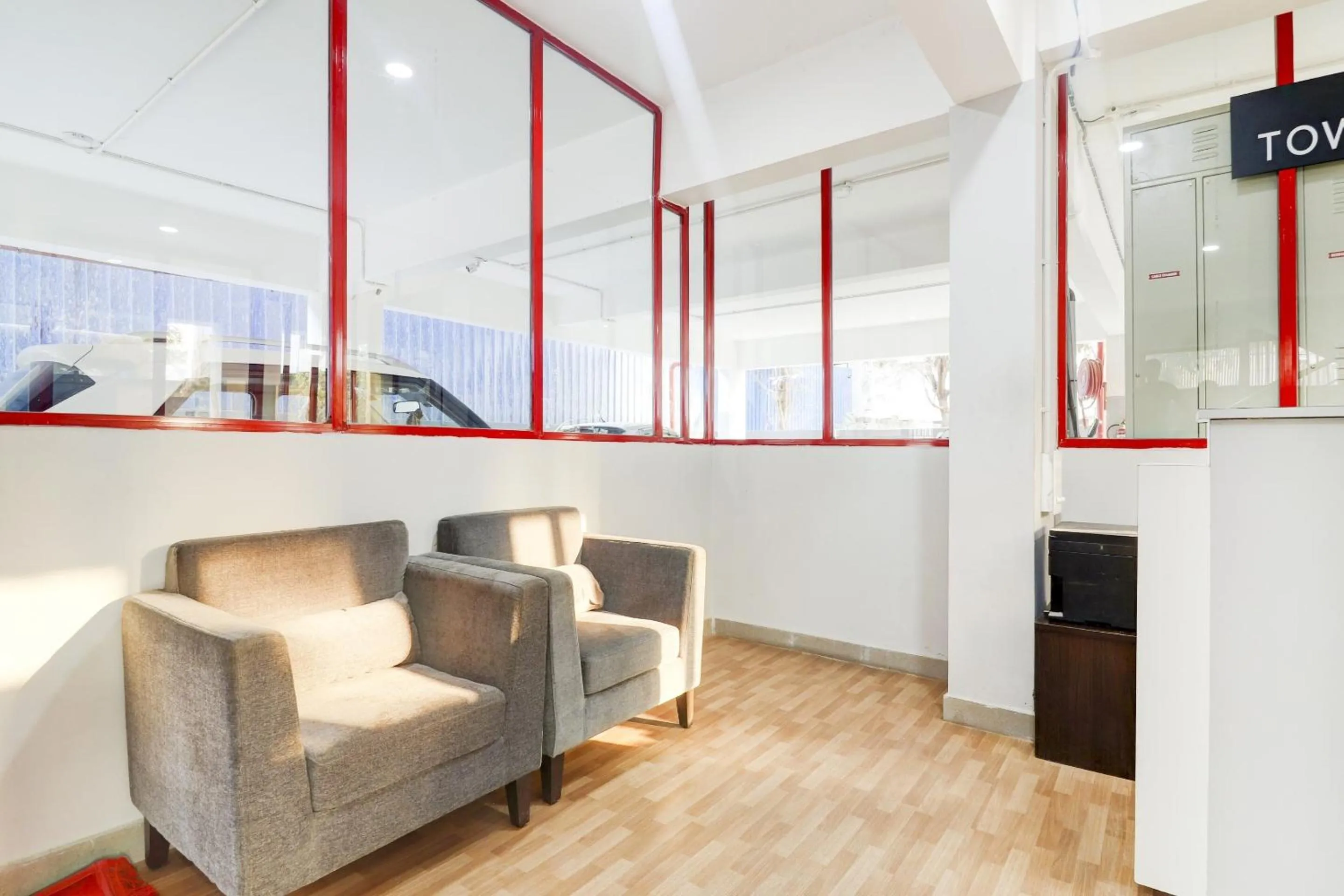 Lobby or reception in Townhouse Madhapur Near Shilparamam