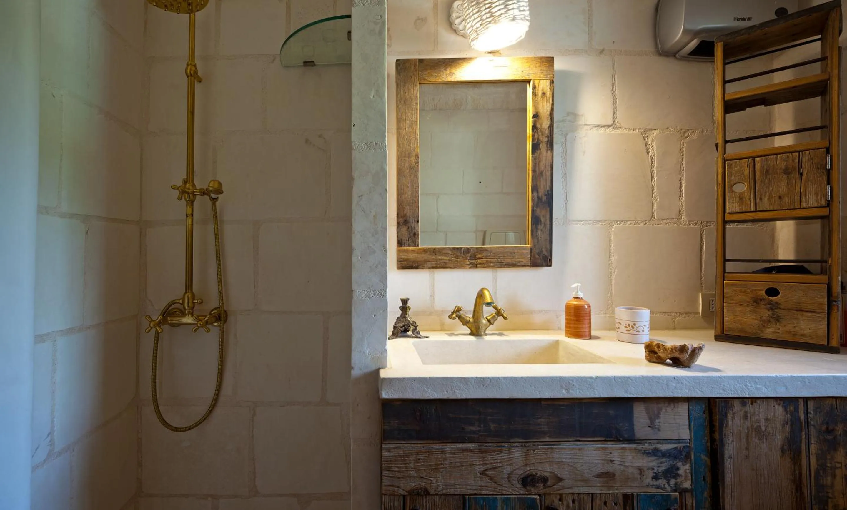 Bathroom in Borgo Del Tempo Ritrovato - Luxury Relais in Puglia