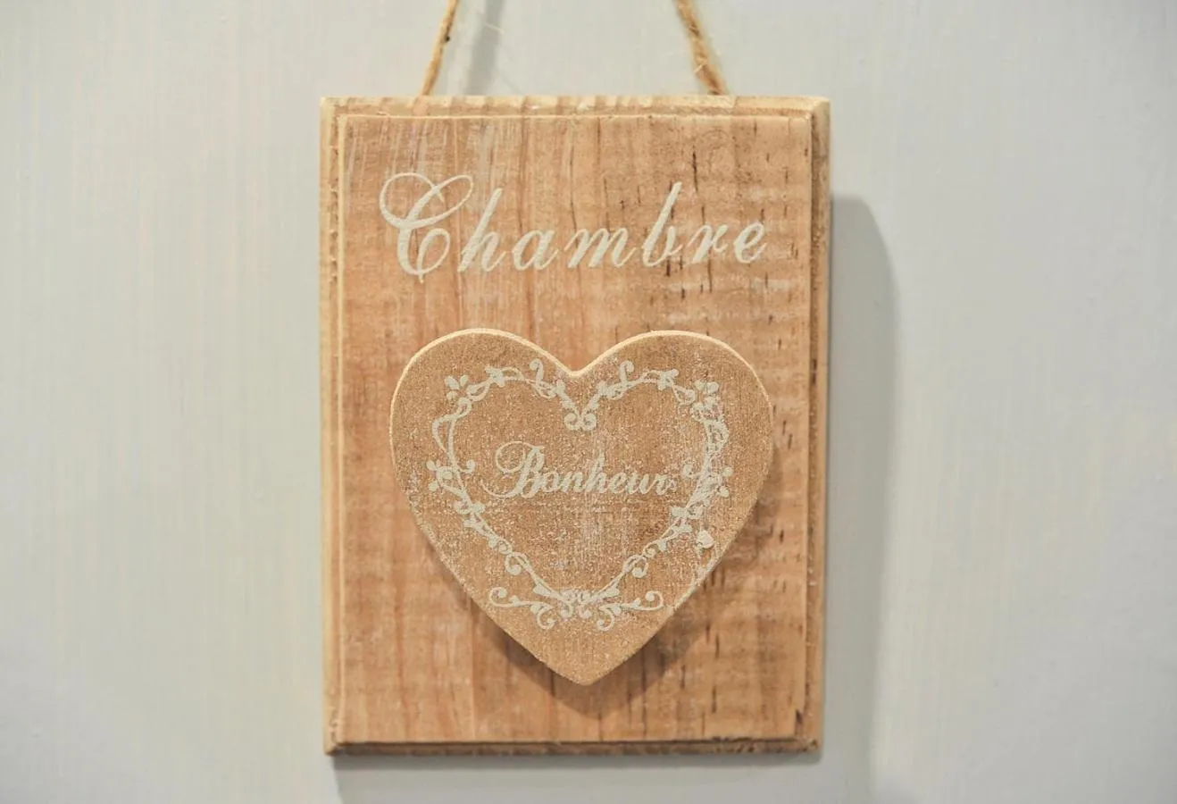 hair dresser in Aquarius Inn