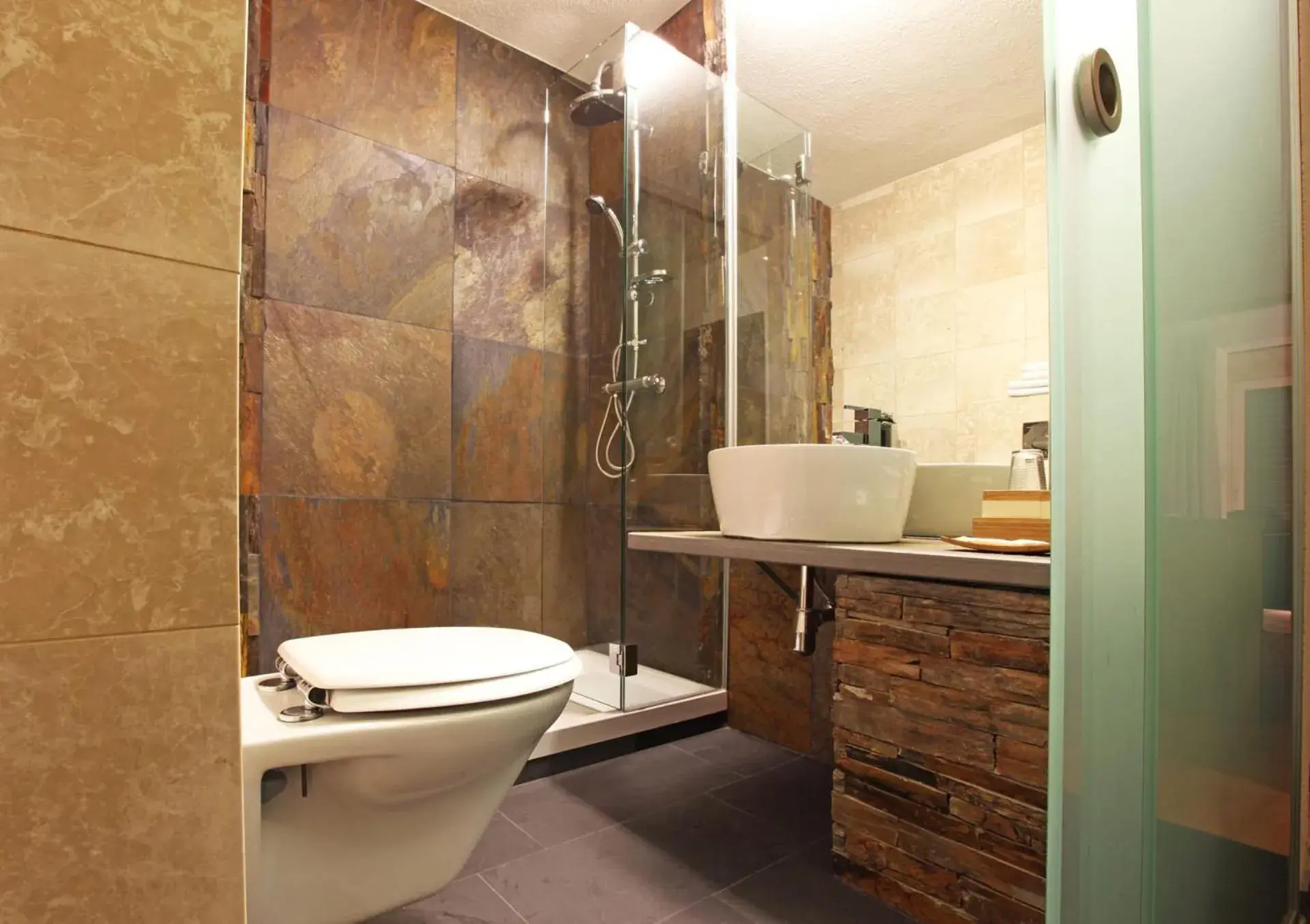 Superior Double Room in Alp Art Hotel Götzens Superior Double Room in Alp Art Hotel Götzens