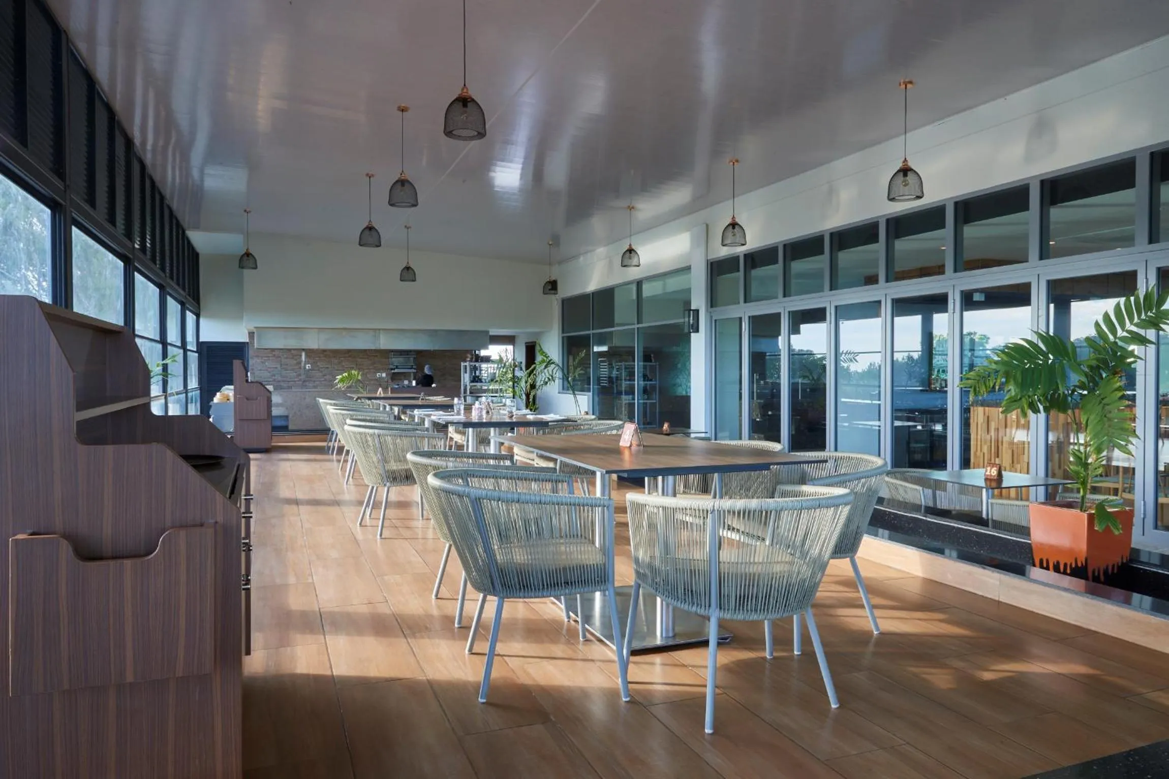 Restaurant/places to eat in The Quorum