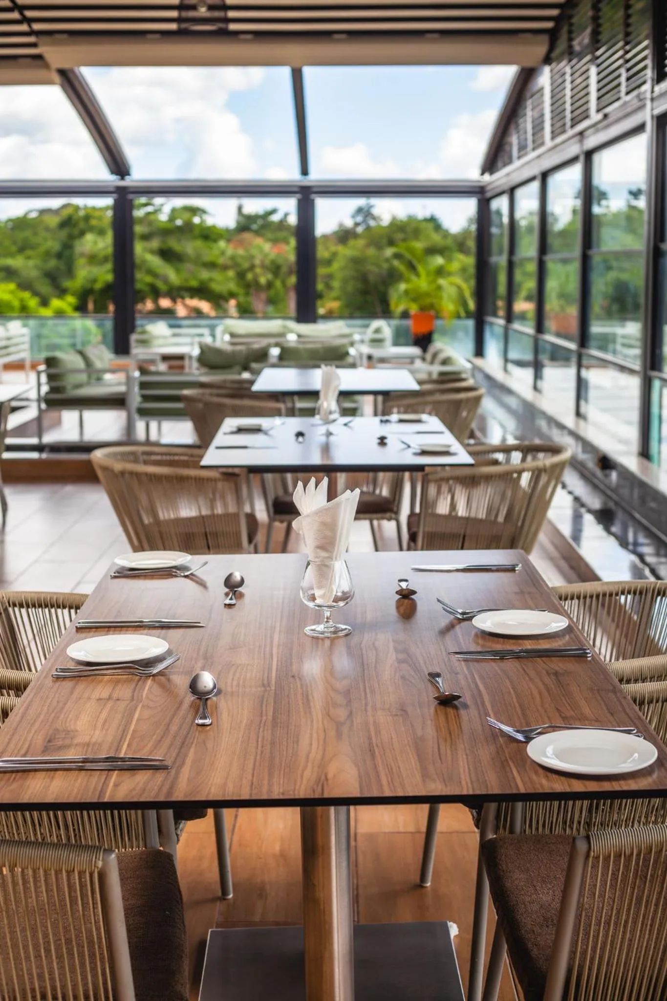 Restaurant/places to eat in The Quorum