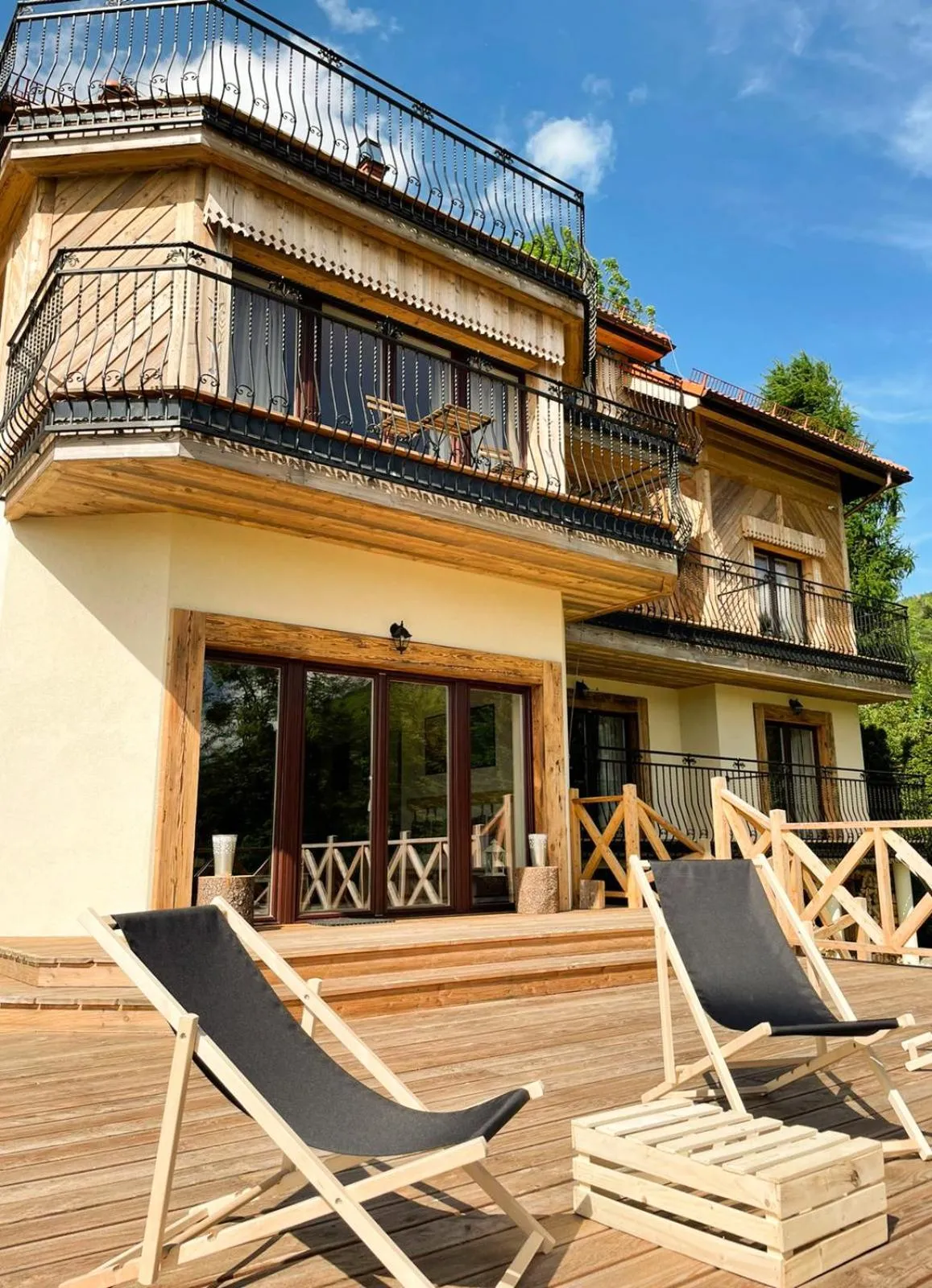 Property building in Beskidzkie Tarasy