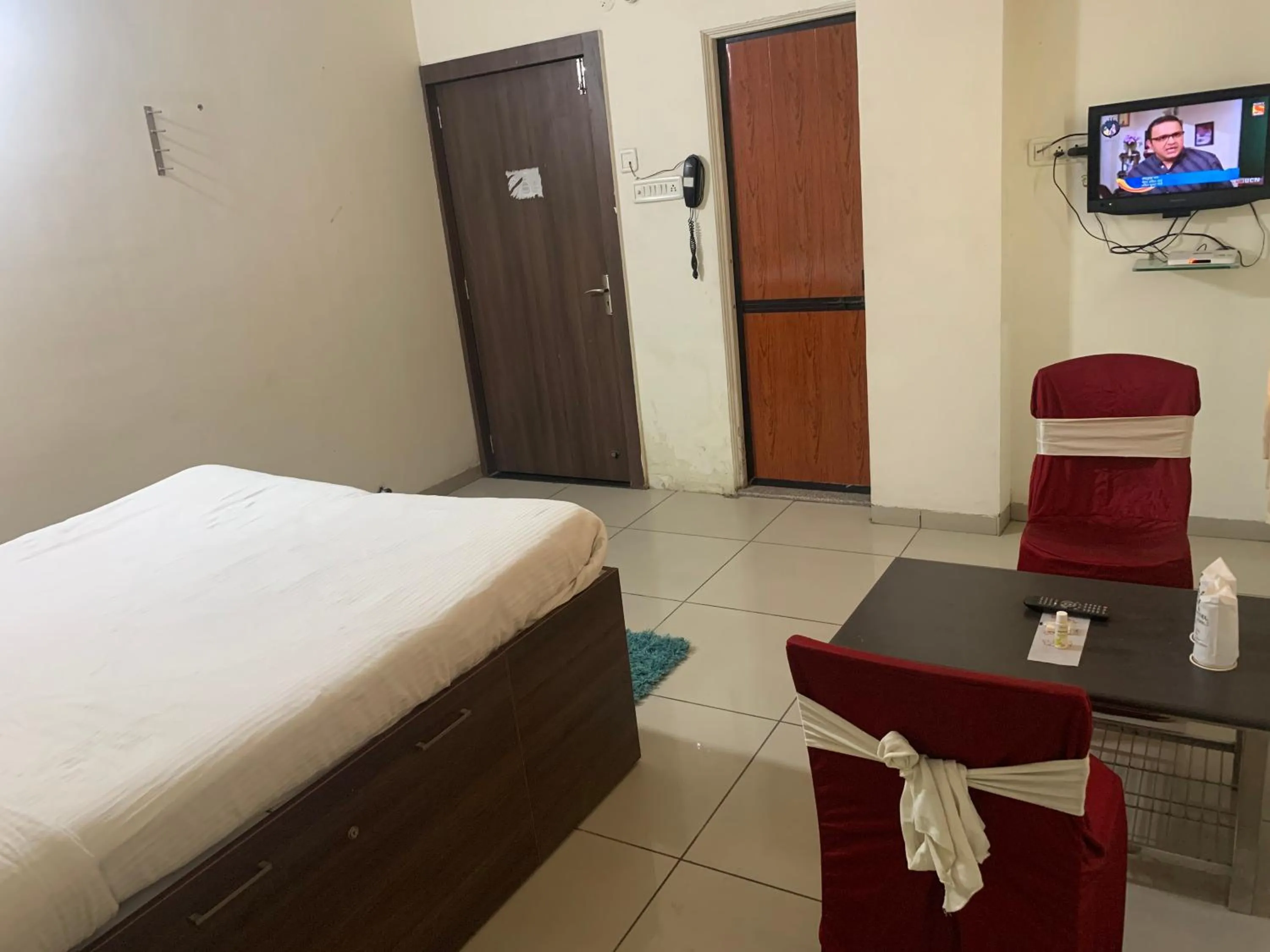 Bed in JK Rooms 147 Lions - Koradi Nagpur