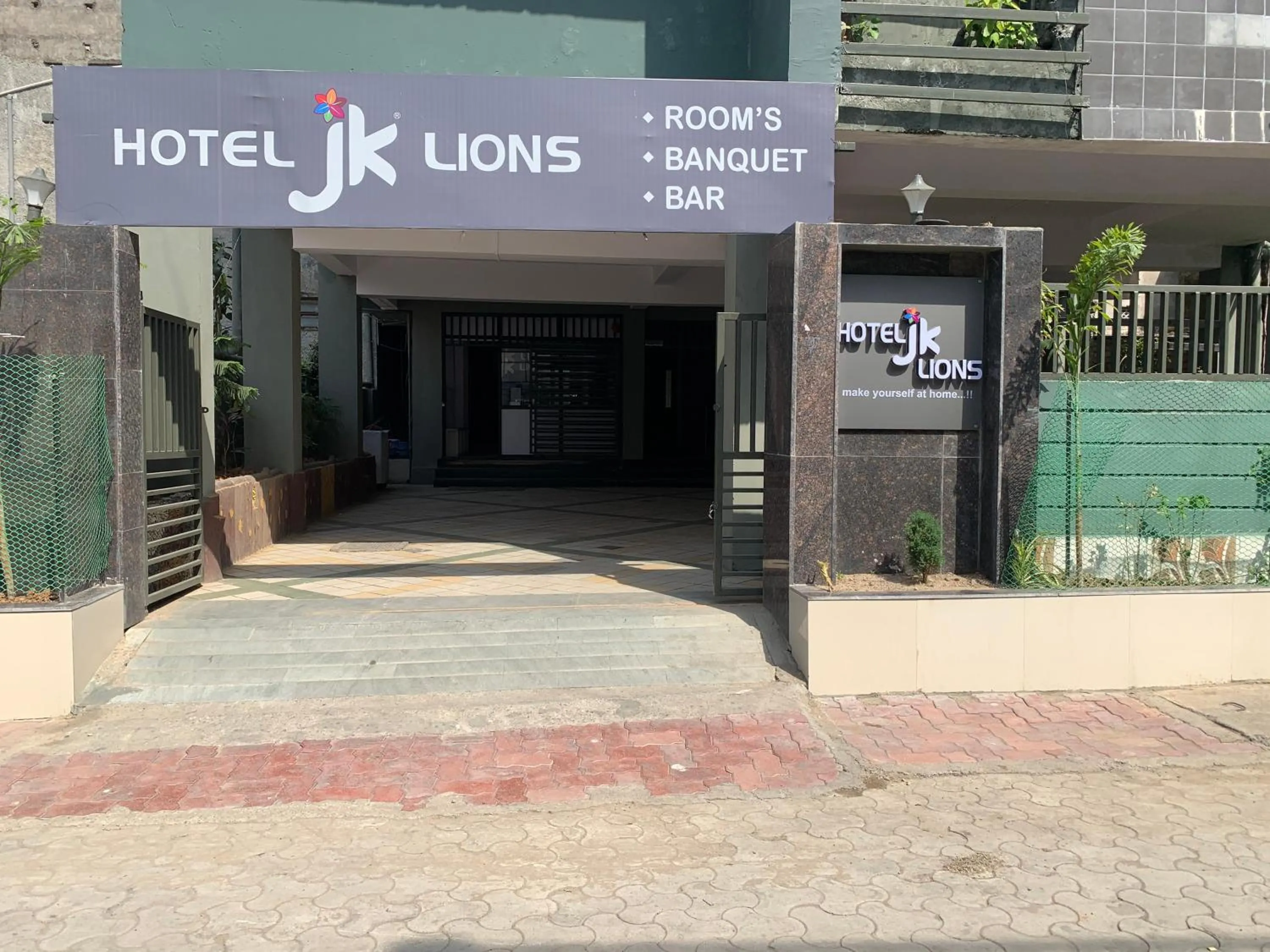 Facade/entrance in JK Rooms 147 Lions - Koradi Nagpur