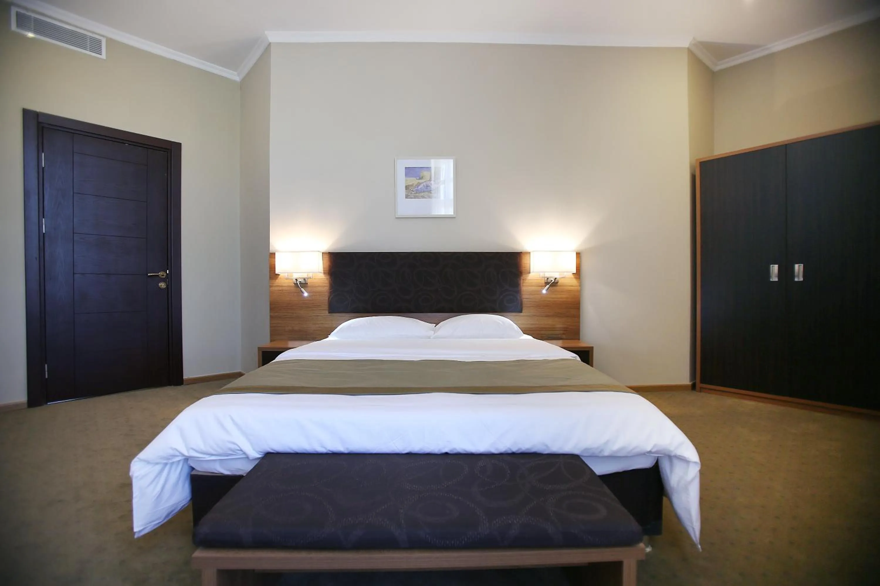 Bedroom, Bed in Tskaltubo Plaza Hotel