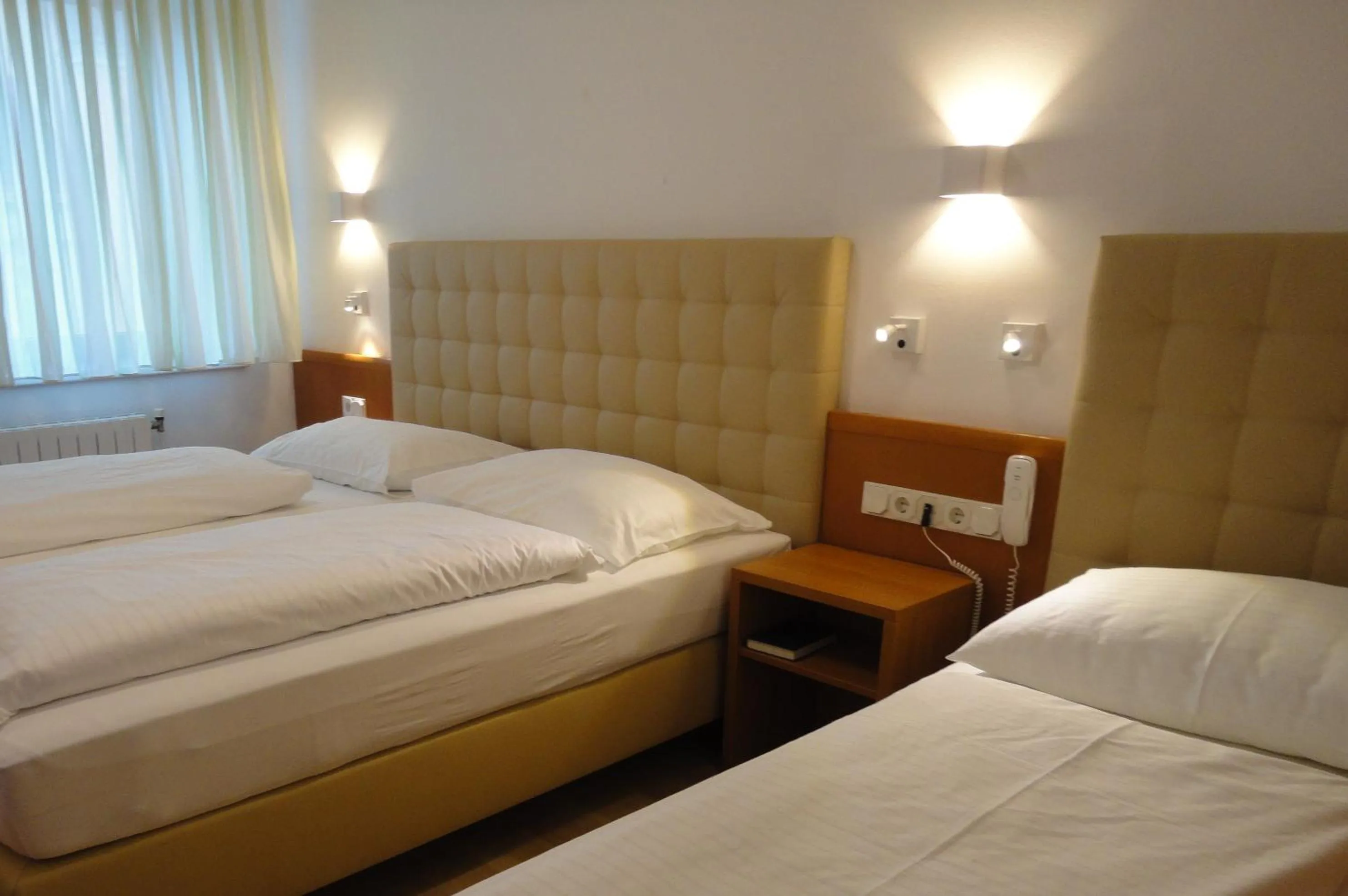 Photo of the whole room, Bed in City Hotel Albrecht