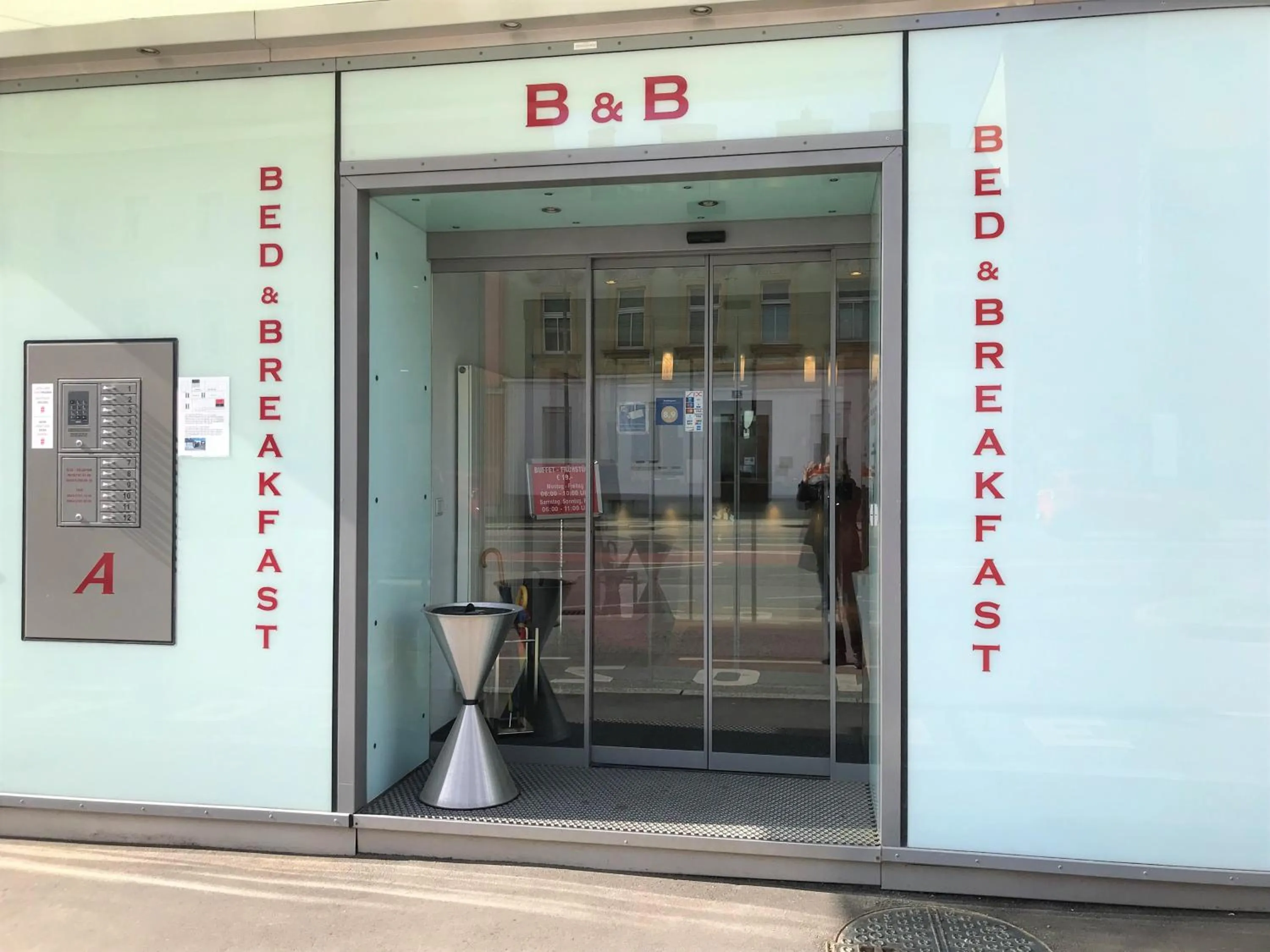 Property building in City Hotel Albrecht