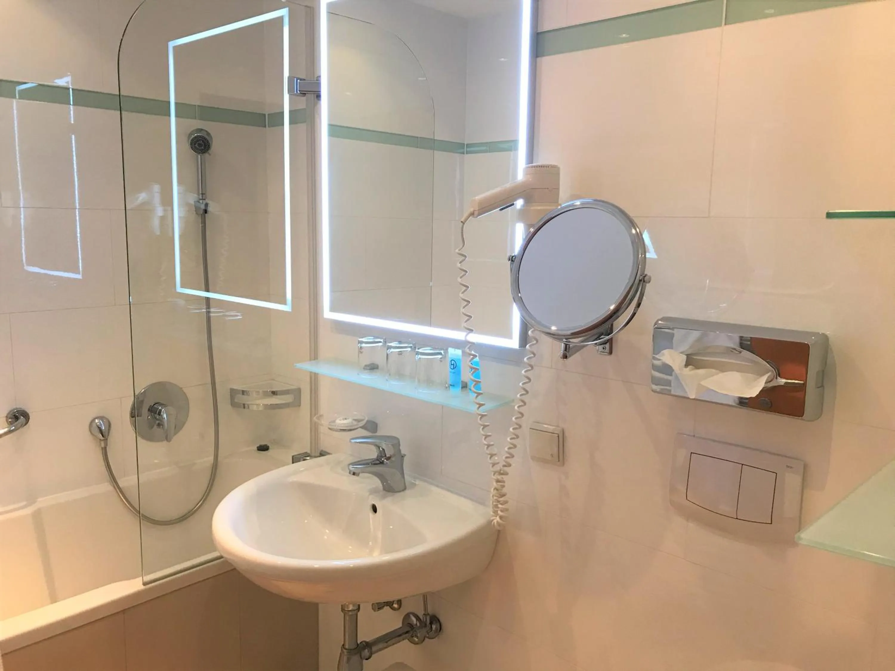 Photo of the whole room in City Hotel Albrecht