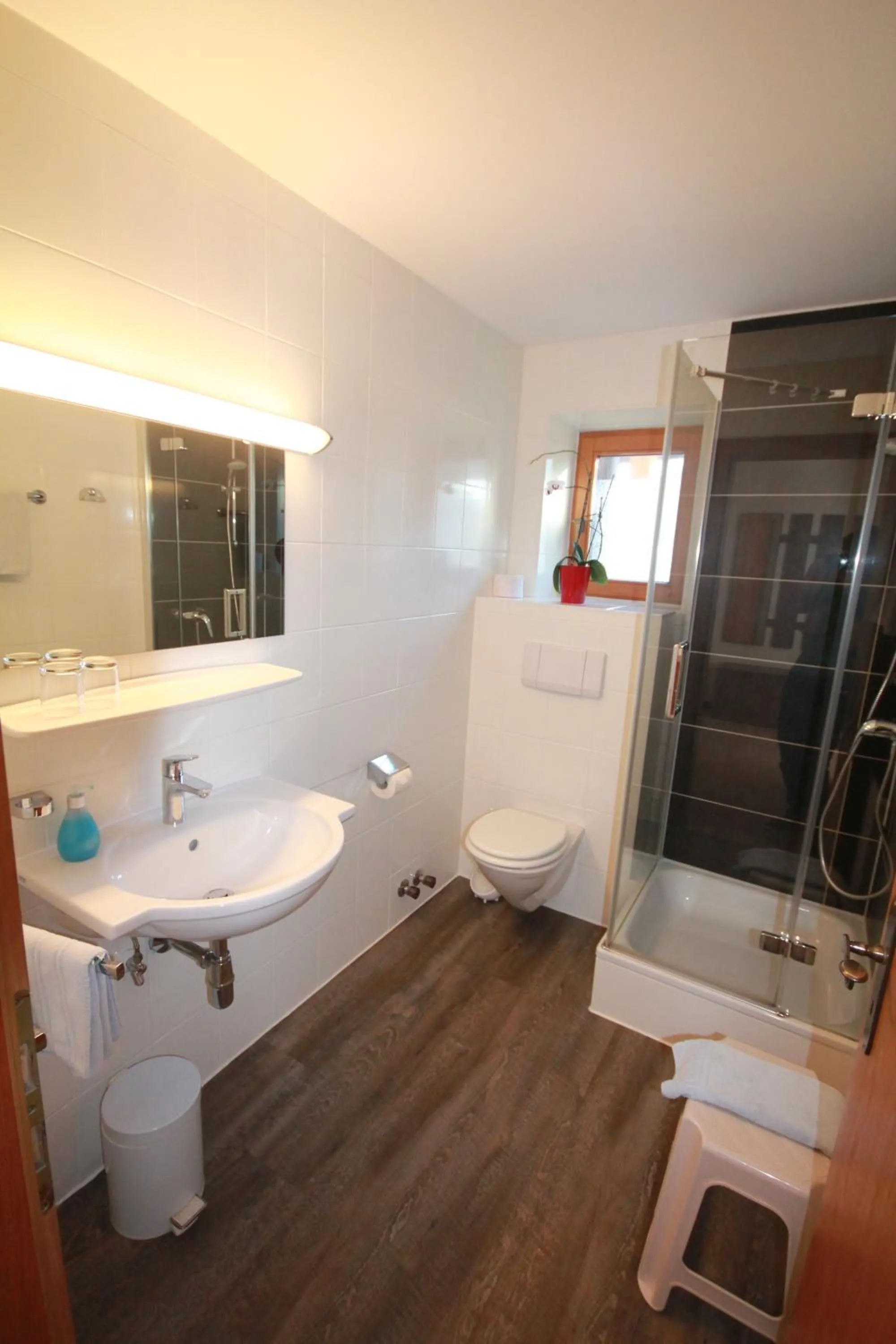 Bathroom in Hotel Sonnenhof - bed & breakfast & appartements