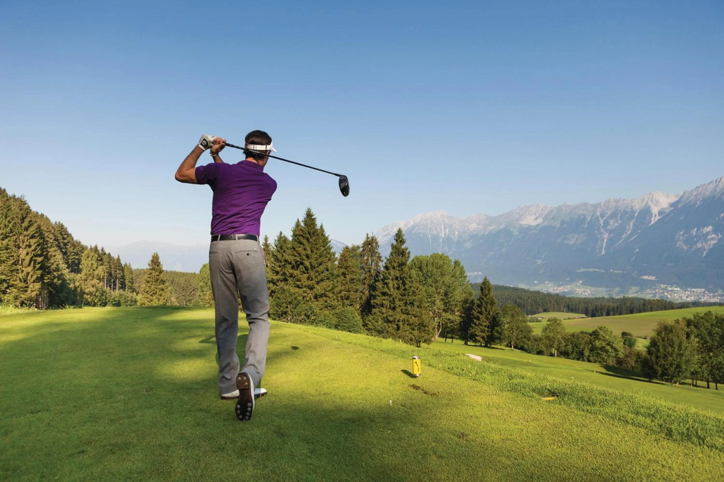 Golfcourse in Hotel Sonnenhof - bed & breakfast & appartements