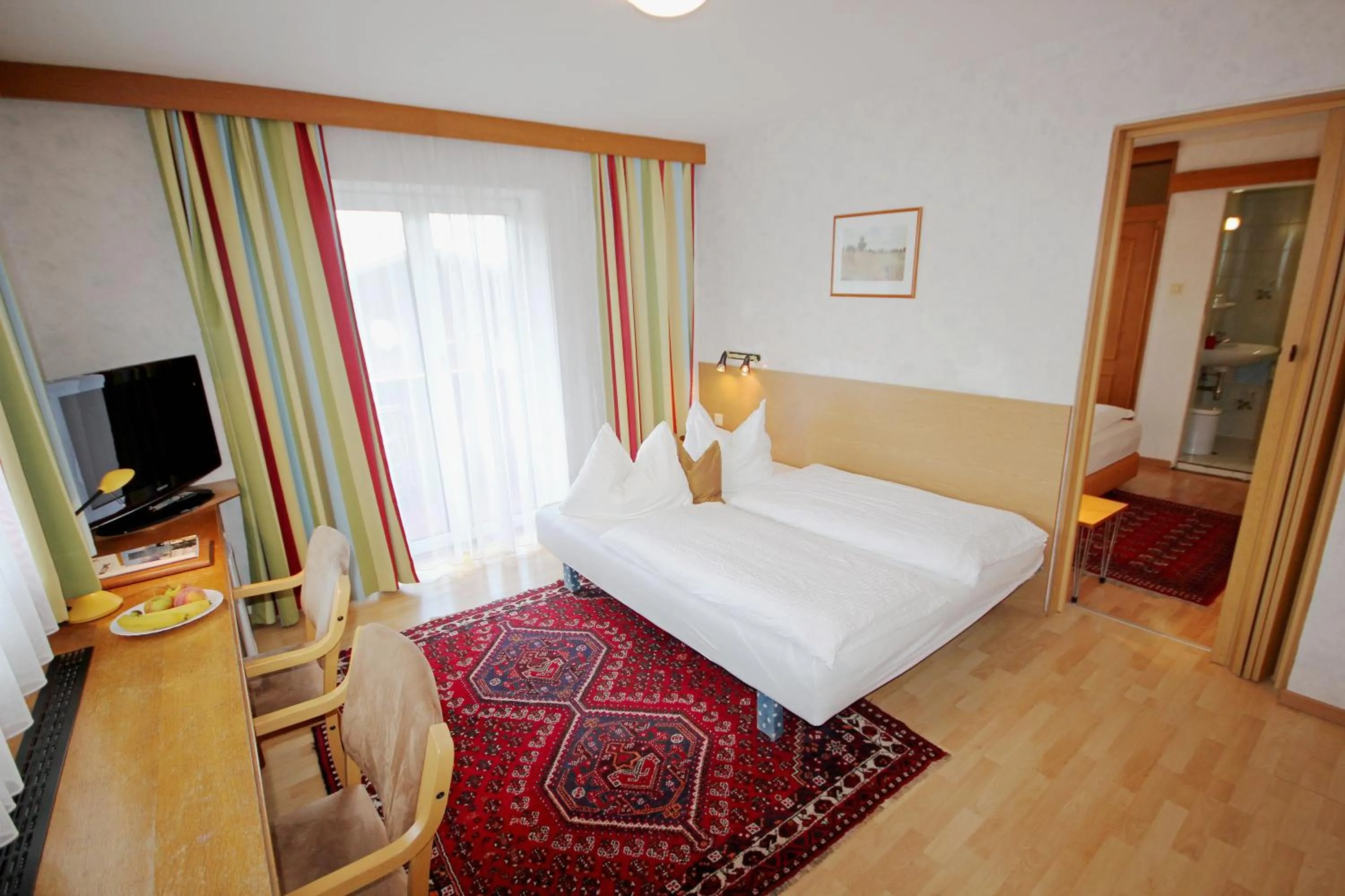 Bed in Hotel Sonnenhof - bed & breakfast & appartements