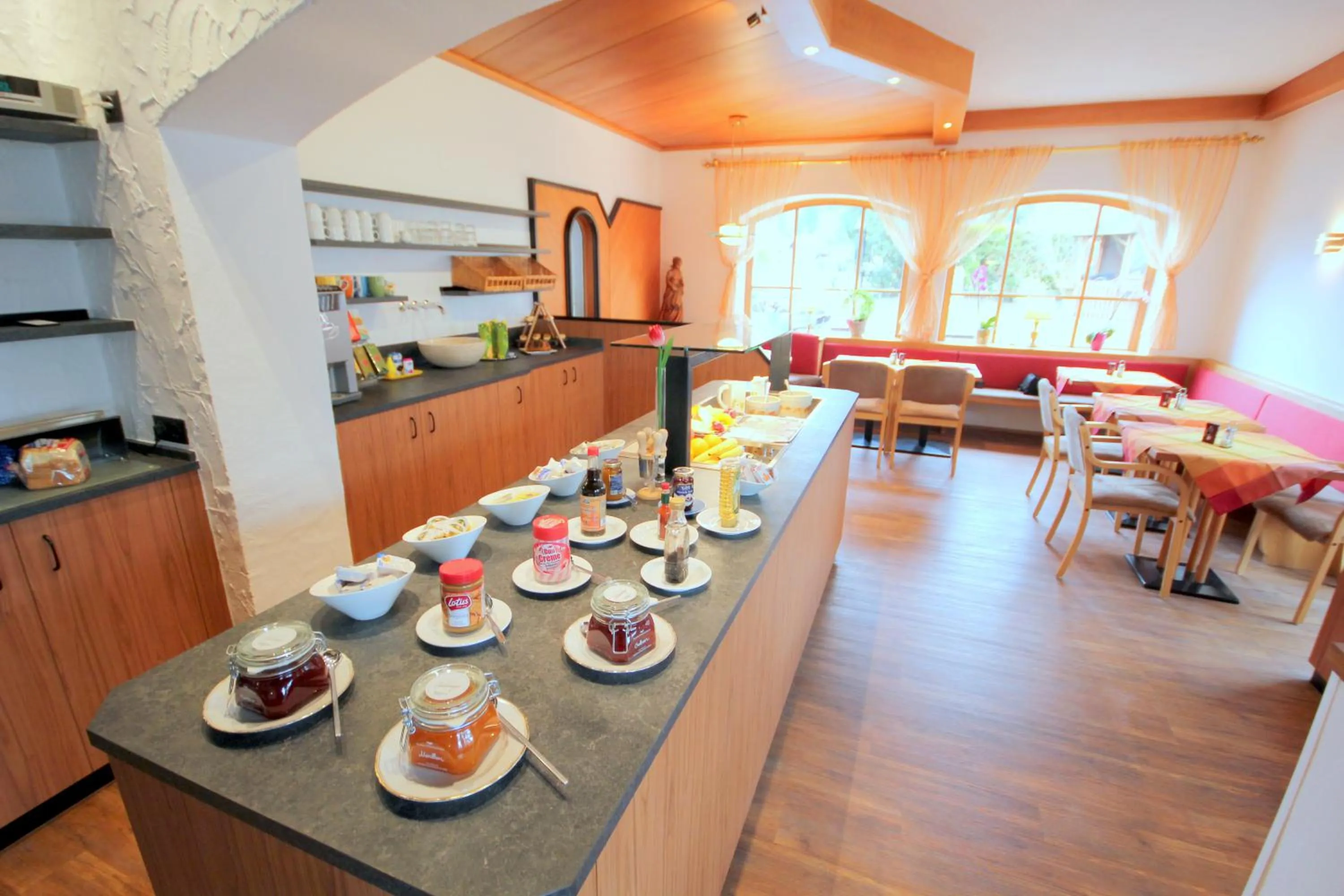 Coffee/tea facilities in Hotel Sonnenhof - bed & breakfast & appartements