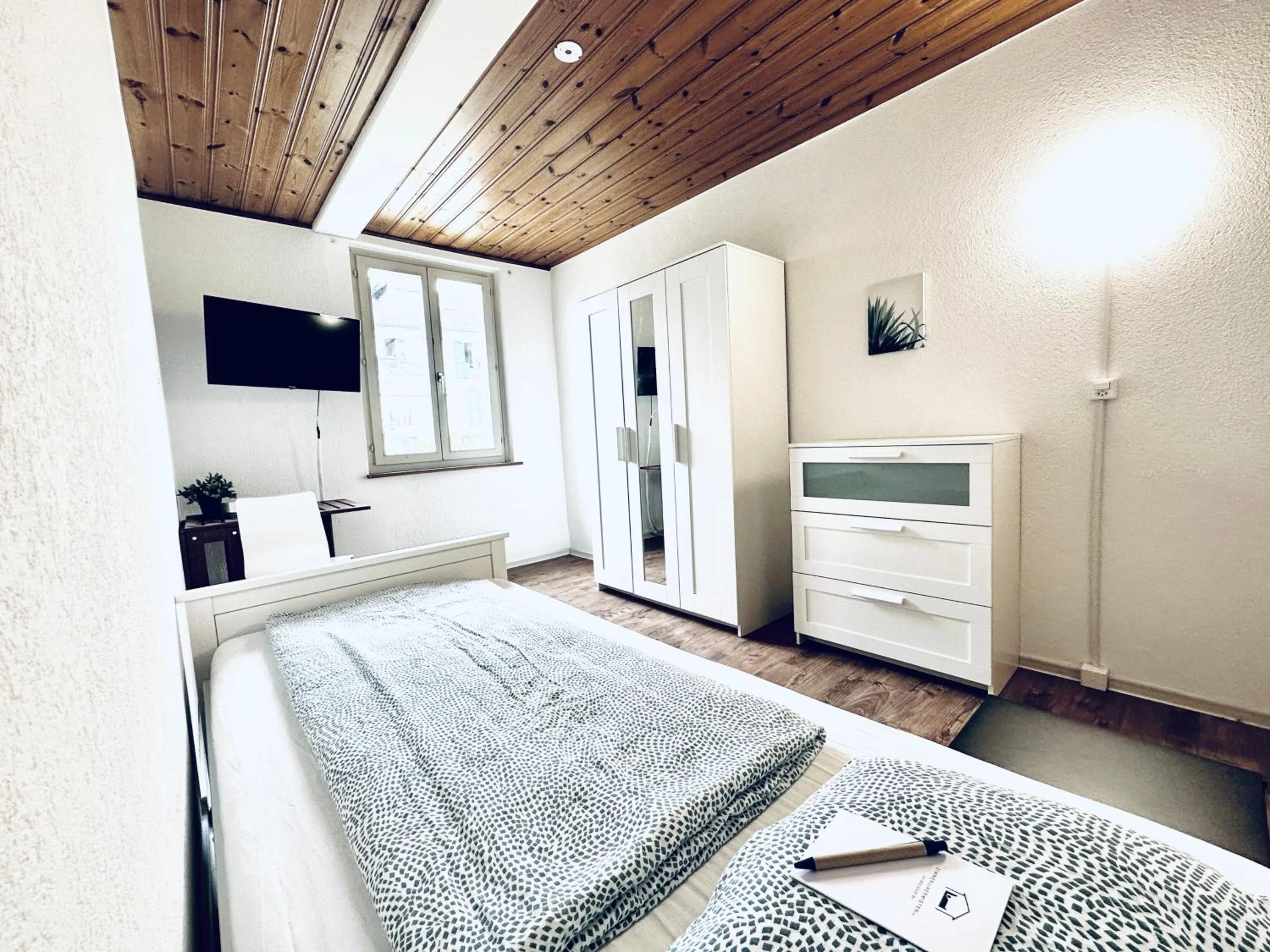 Monteurzimmer - Worker's accommodation - ZIMMERzuVERMIETEN in Biberist