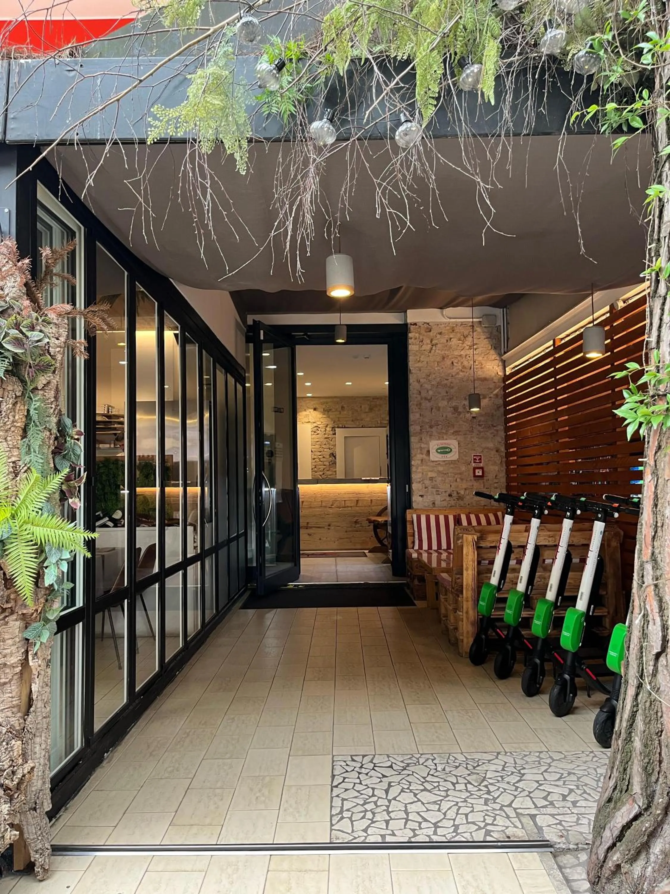 Facade/entrance in Hotel Neps