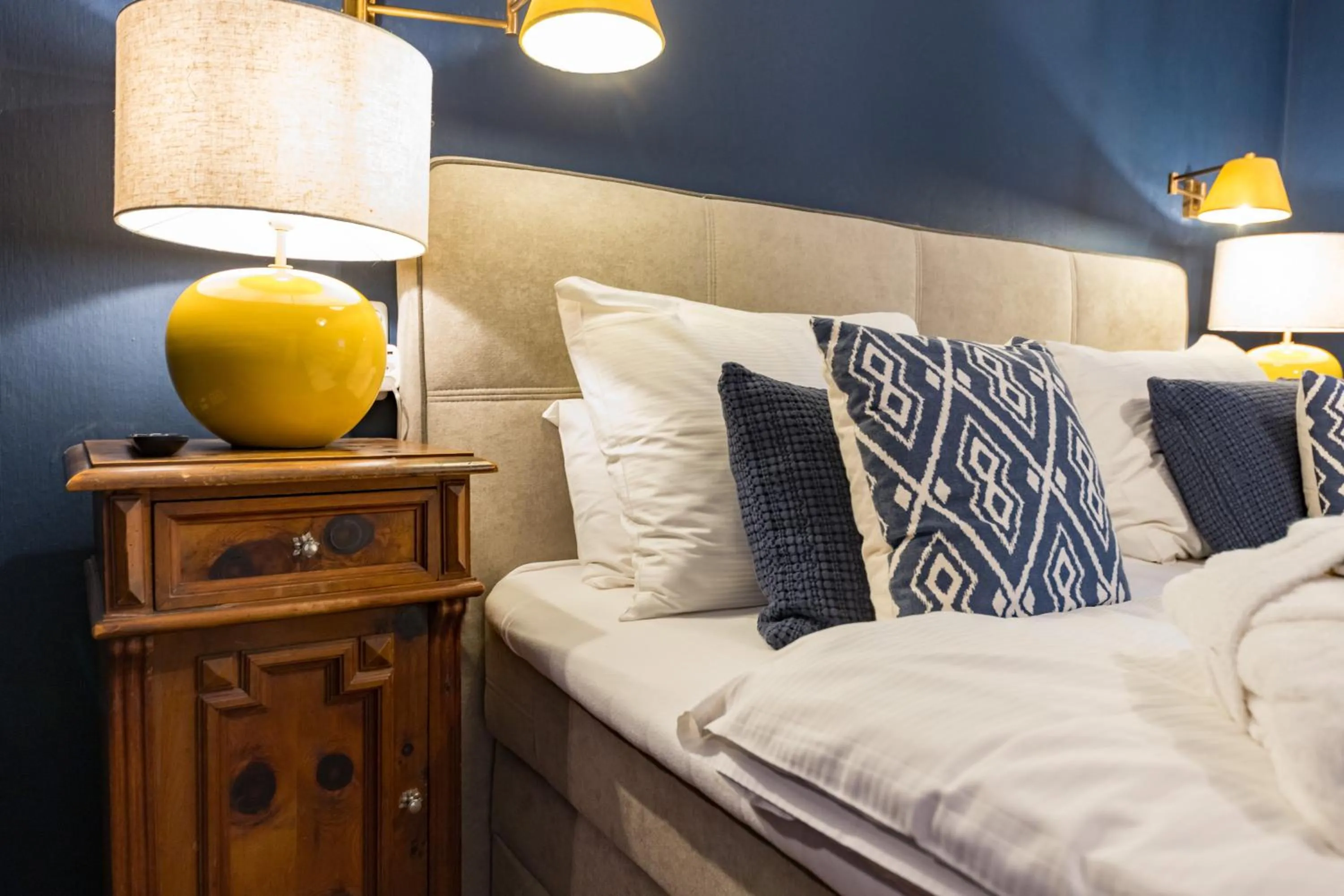 Bed in Der Schlosswirt zu Anif - Biedermeierhotel und Restaurant