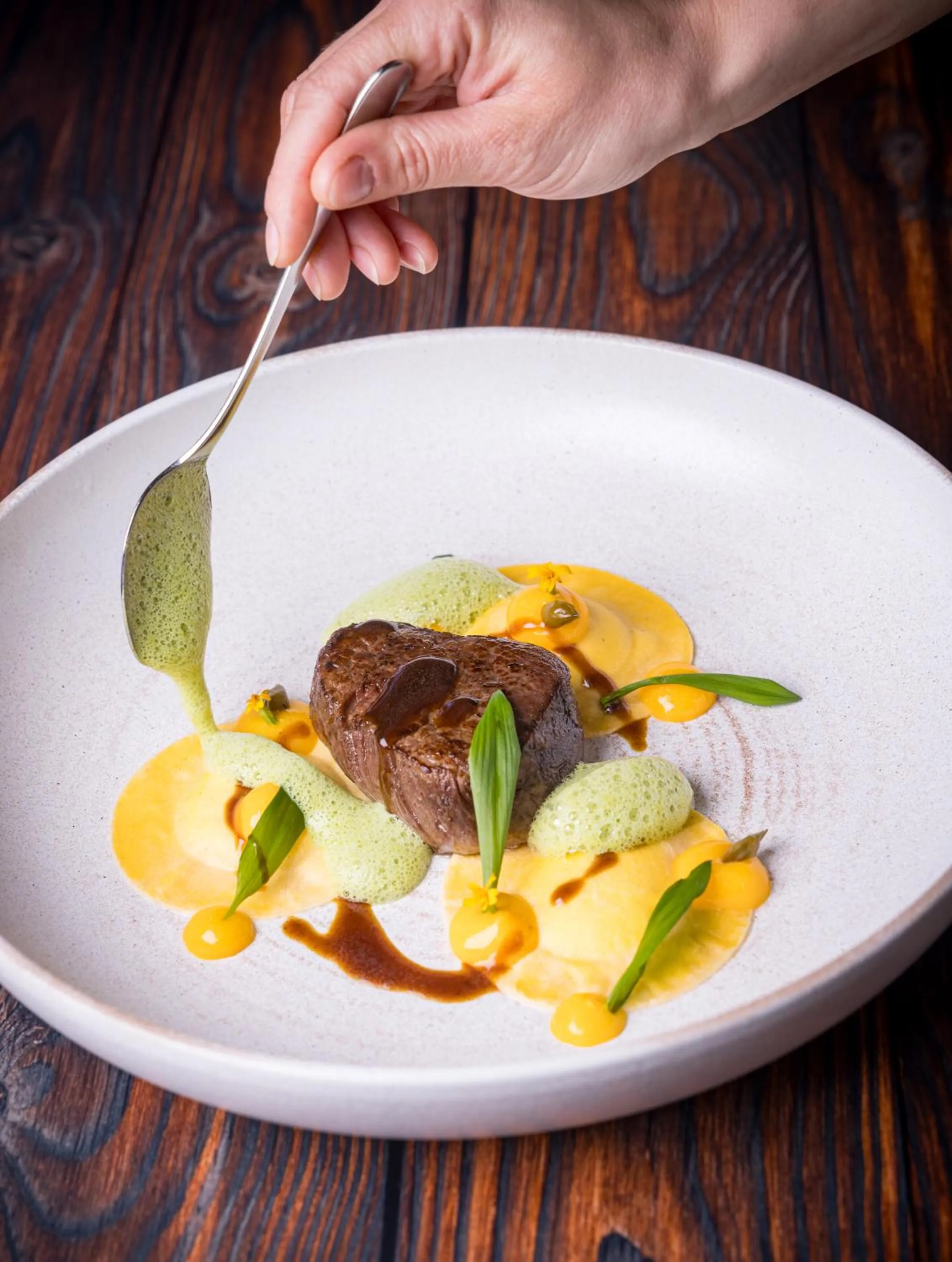 Restaurant/places to eat in Der Schlosswirt zu Anif - Biedermeierhotel und Restaurant