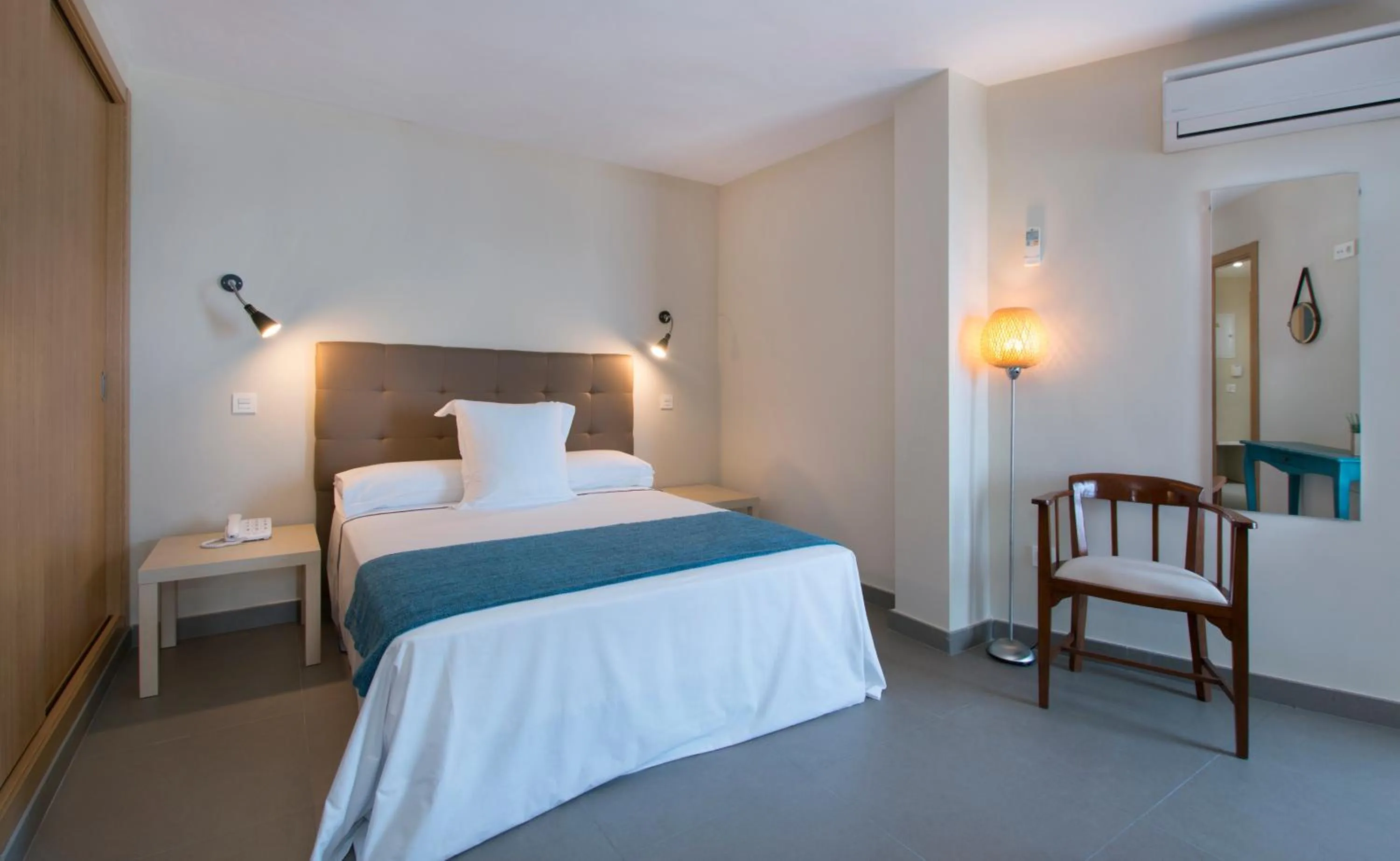 Bedroom, Bed in Hotel Mainare Playa