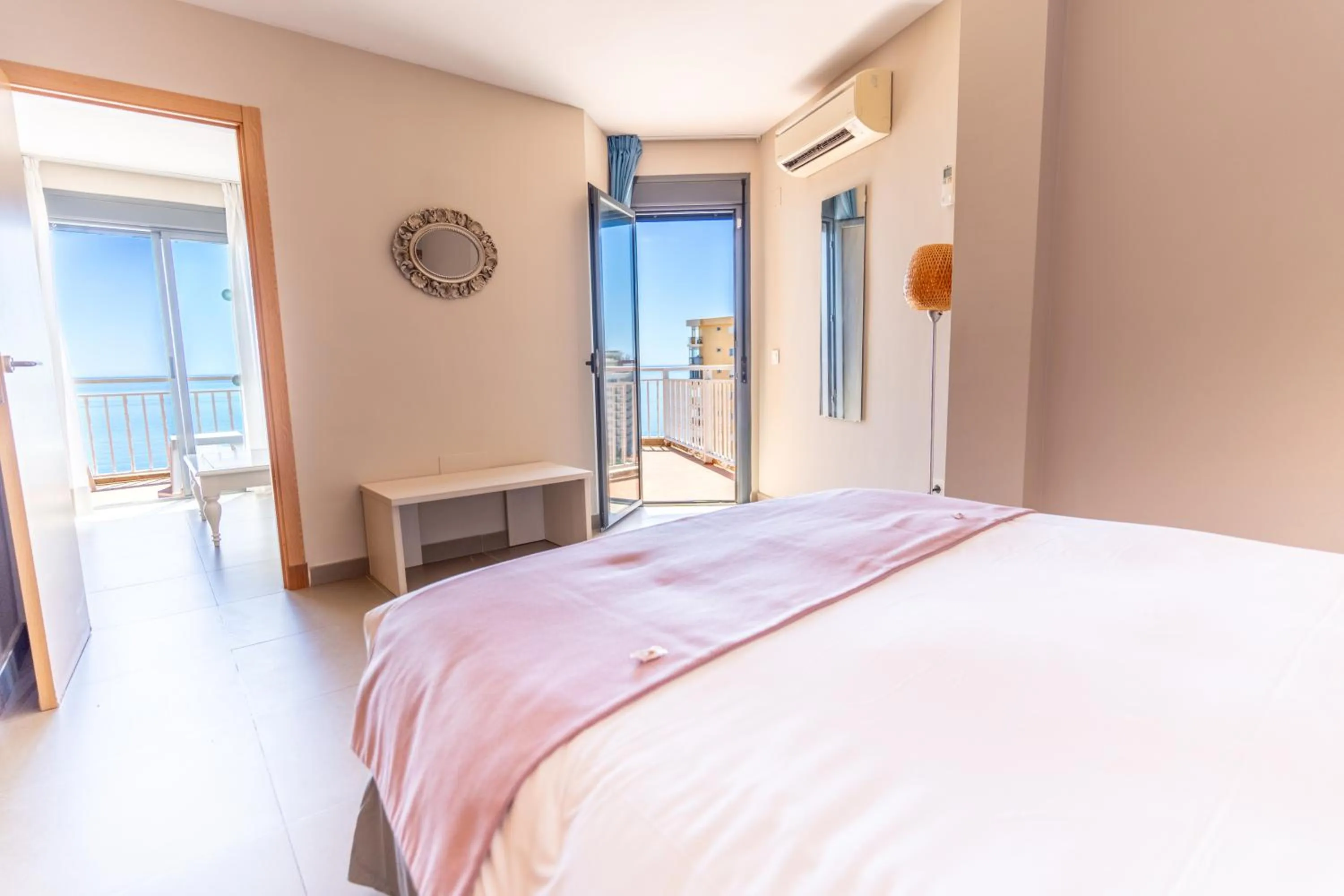 Photo of the whole room, Bed in Hotel Mainare Playa